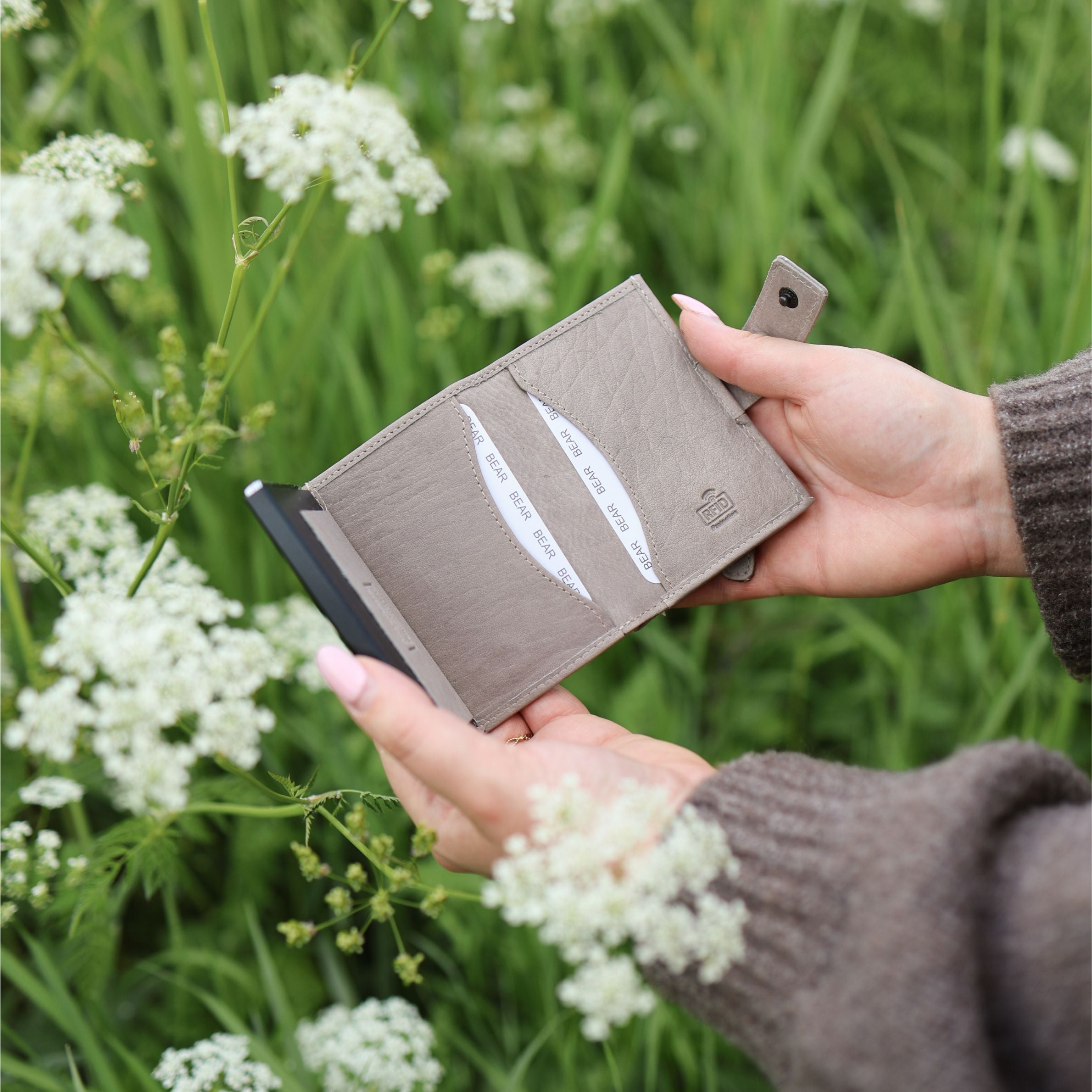 RFID Cardholder 'Elsie' dust