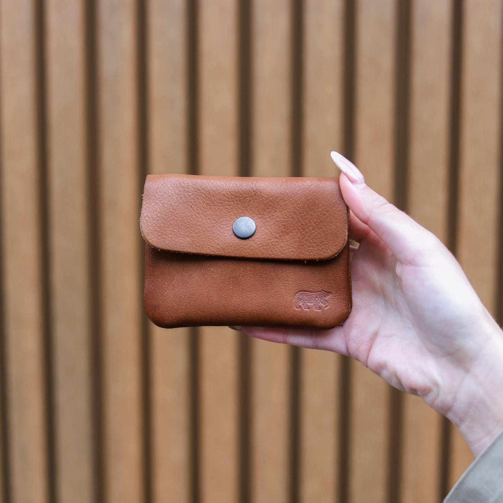 Suede wallet 'Pietje' bisquit