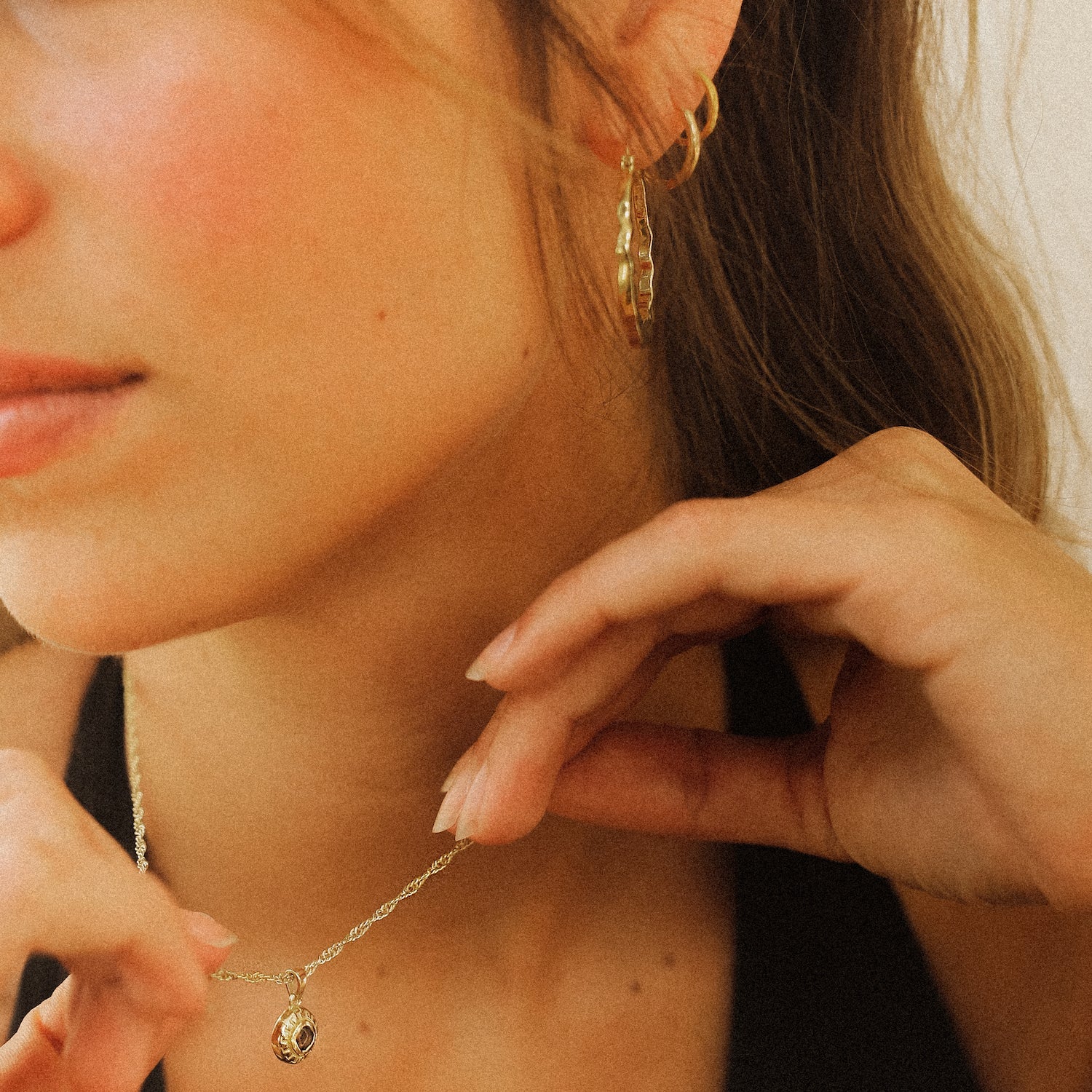 Dancing Hammered Hoops (30mm)