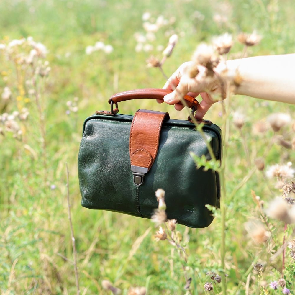 Mini dokterstasje 'Julia' M groen/cognac