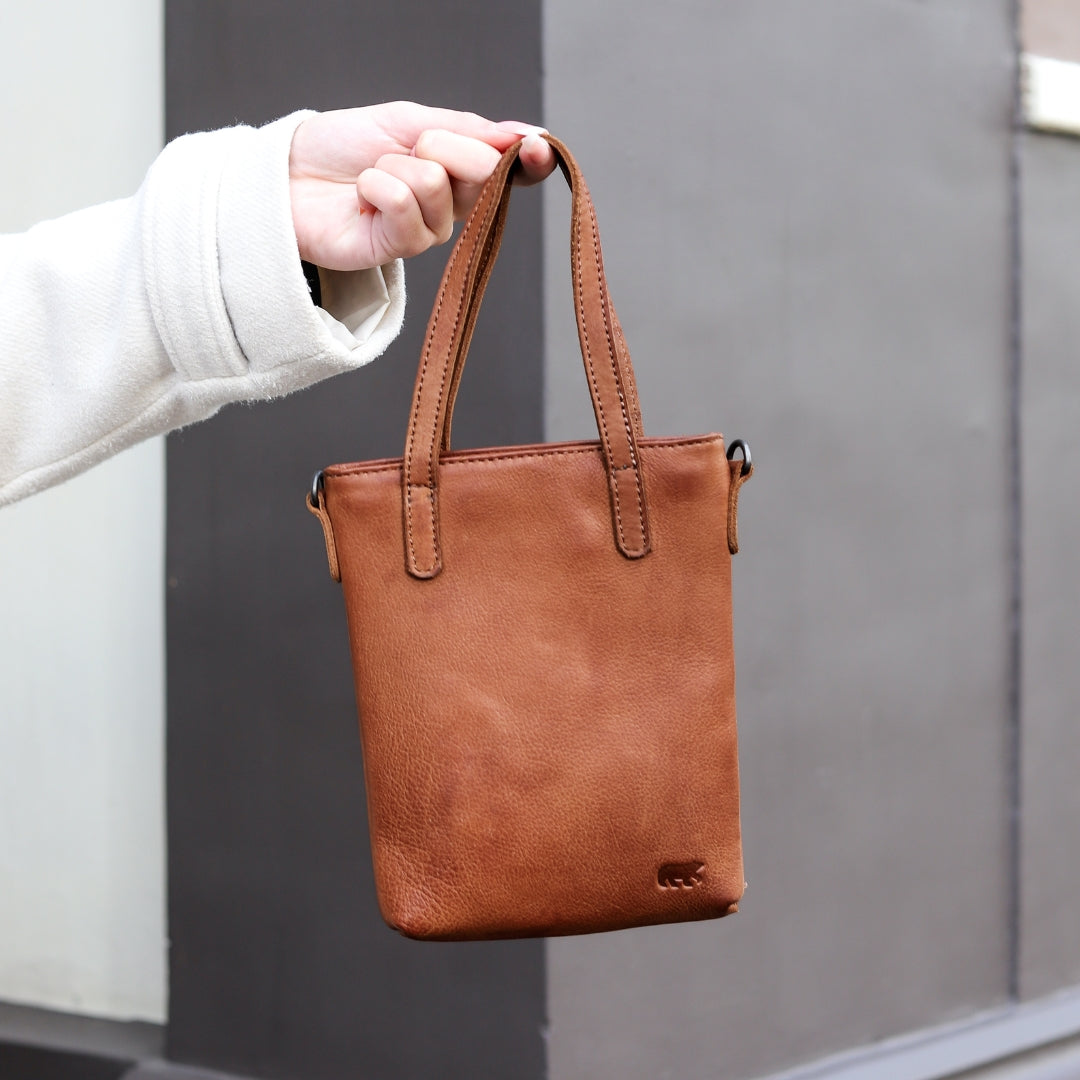 Klein hand-/schoudertasje 'Bella' cognac