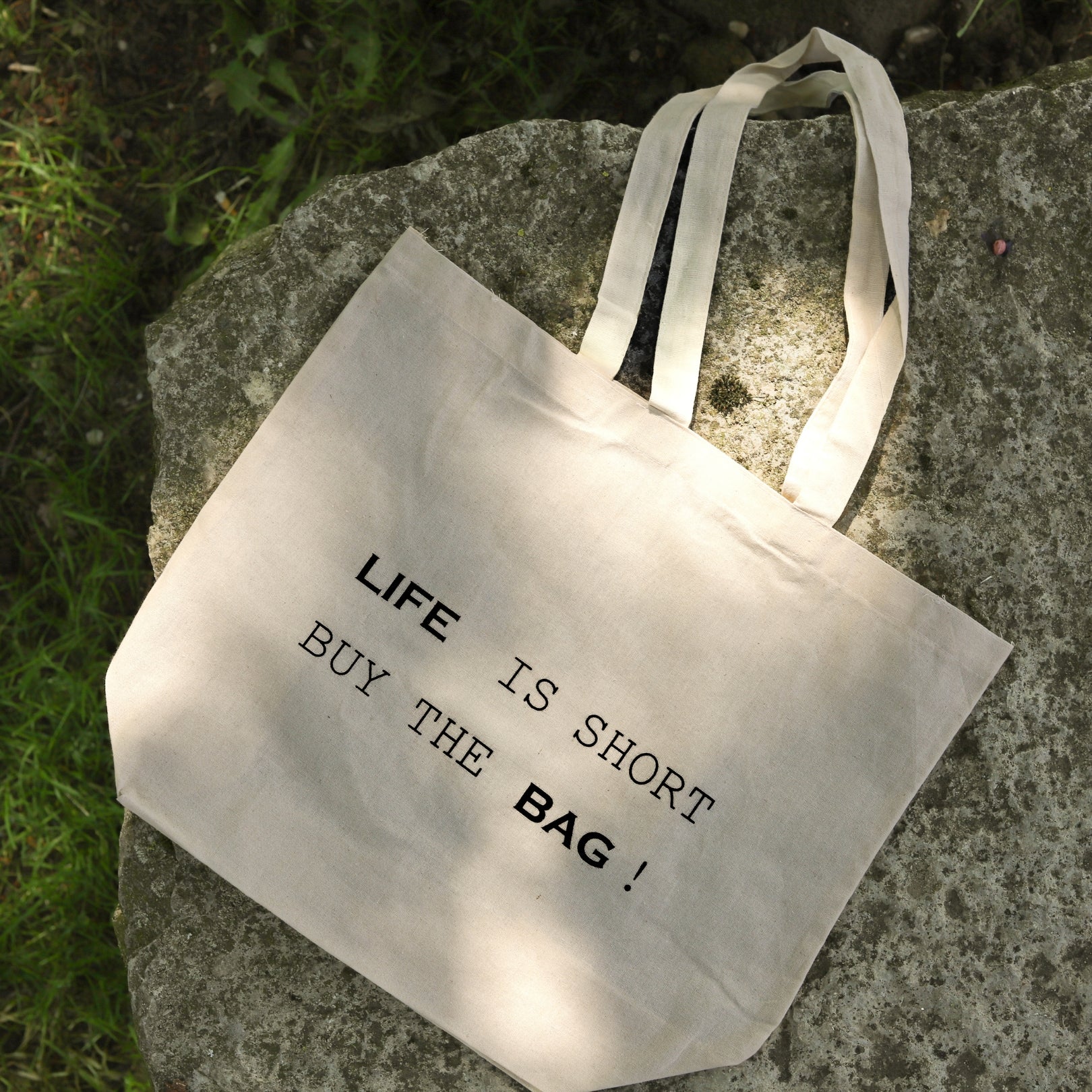 Katoenen draagtas 'Life is short, buy the bag'