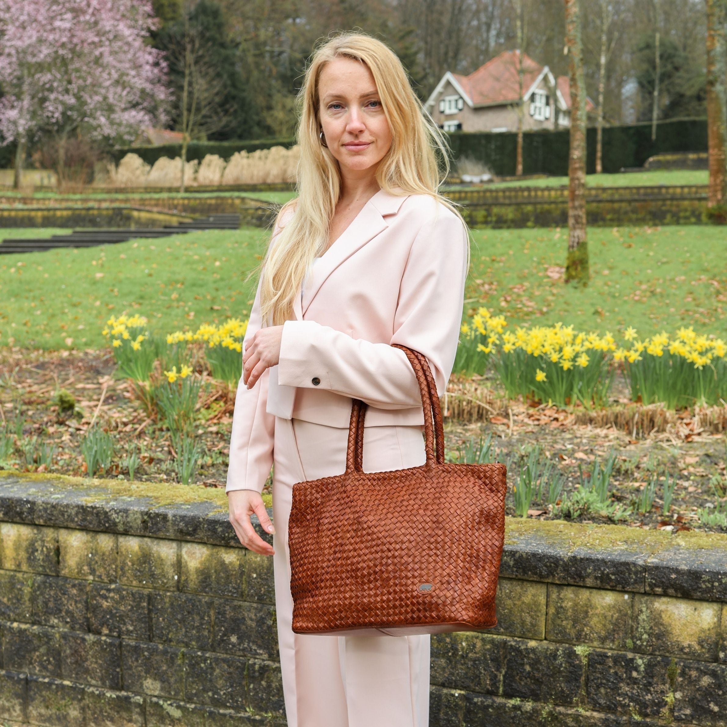Gevlochten shopper/schoudertas 'Suus' beige