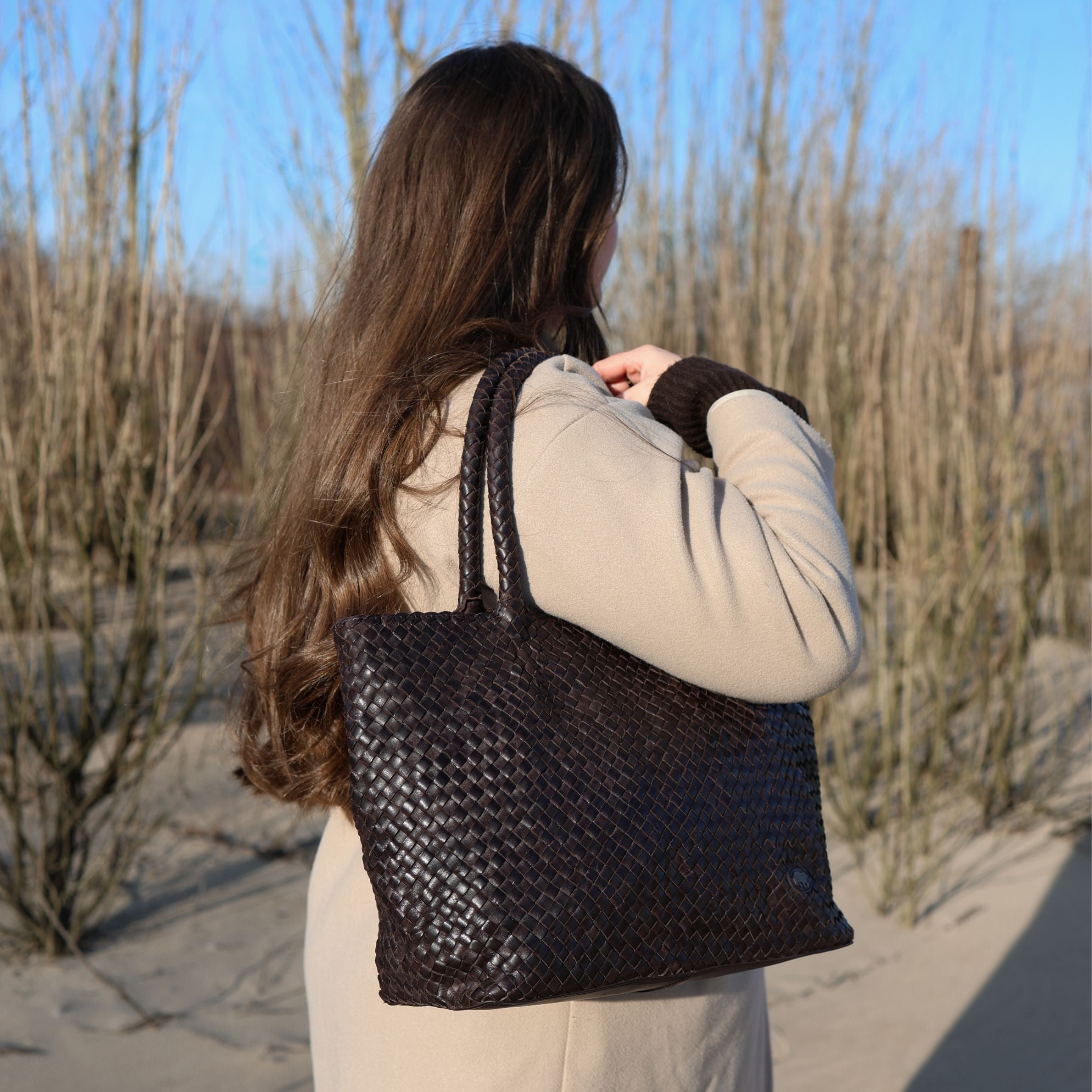 Braided shopper/shoulder bag 'Suus' dark brown