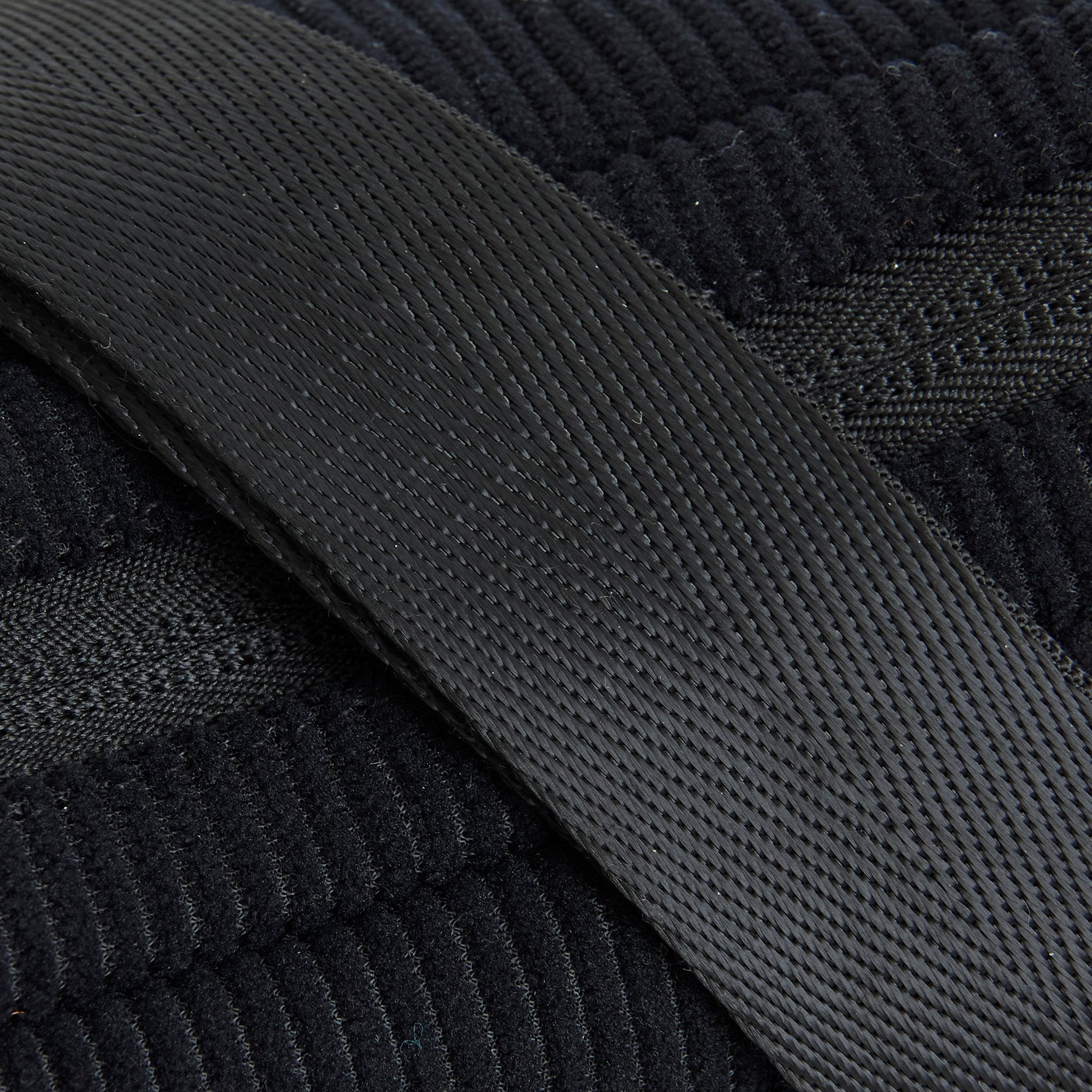 Ribbi - Schoudertasje 'Rose' black