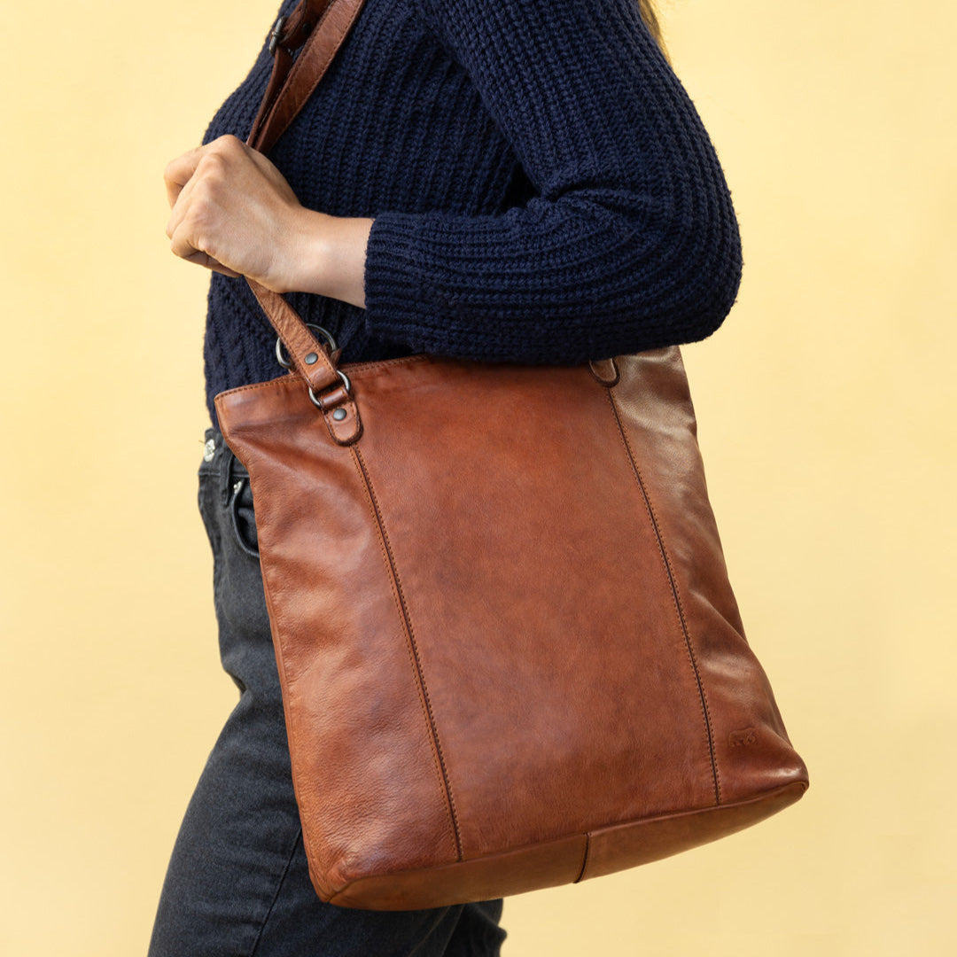 Rugzak/schoudertas 'Sandy' L cognac