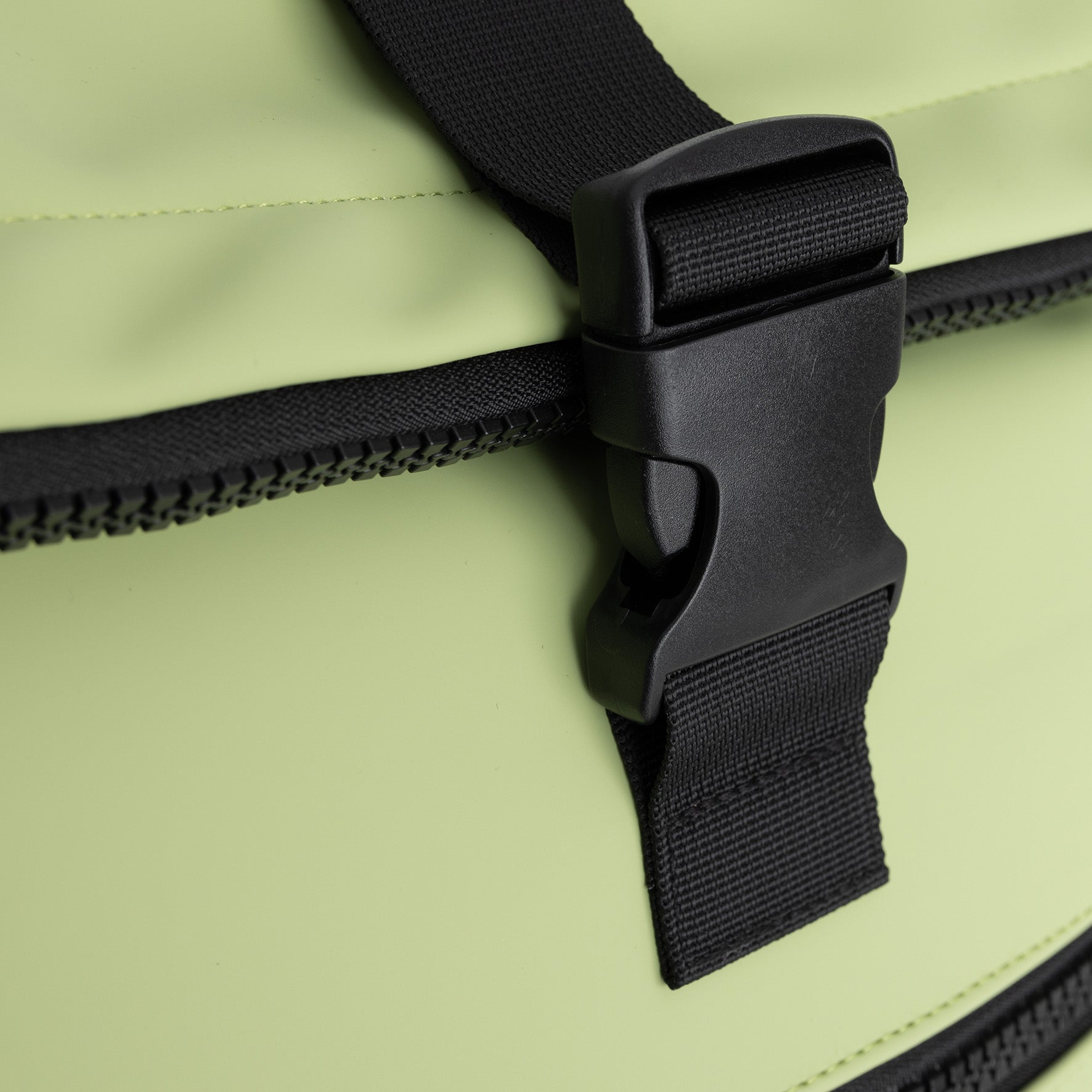 Waterafstotende rugzak 'Mart' 16L matt green