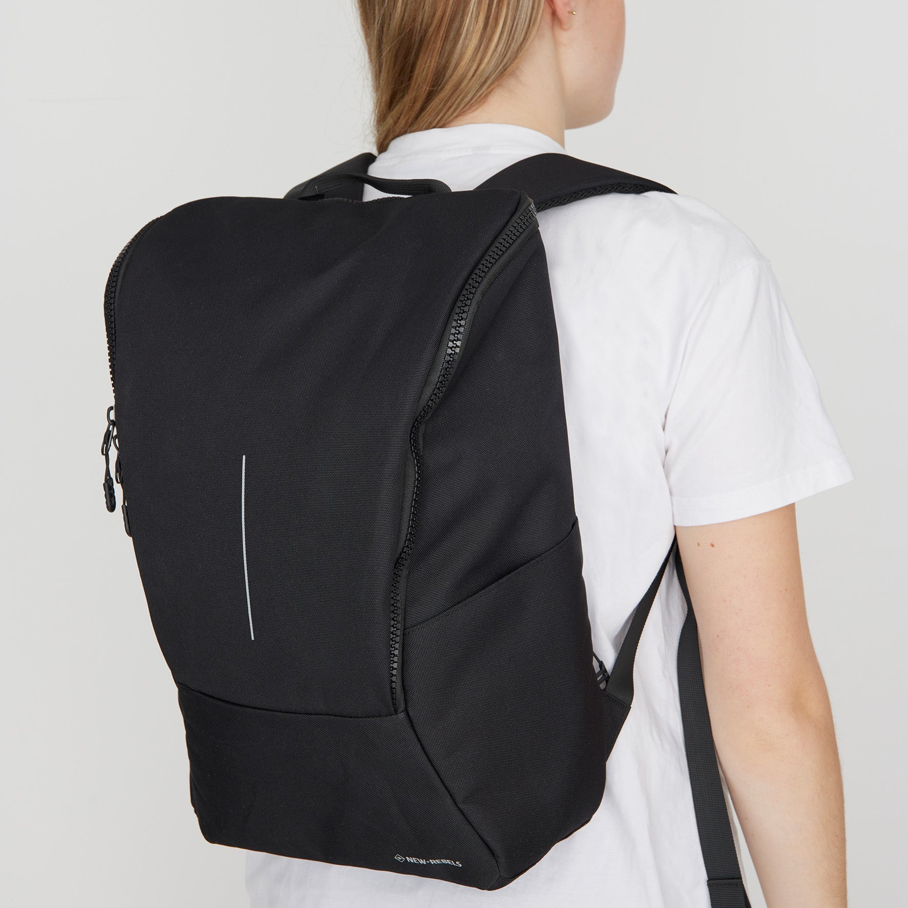 Valor Backpack 'Westerly' 21L black