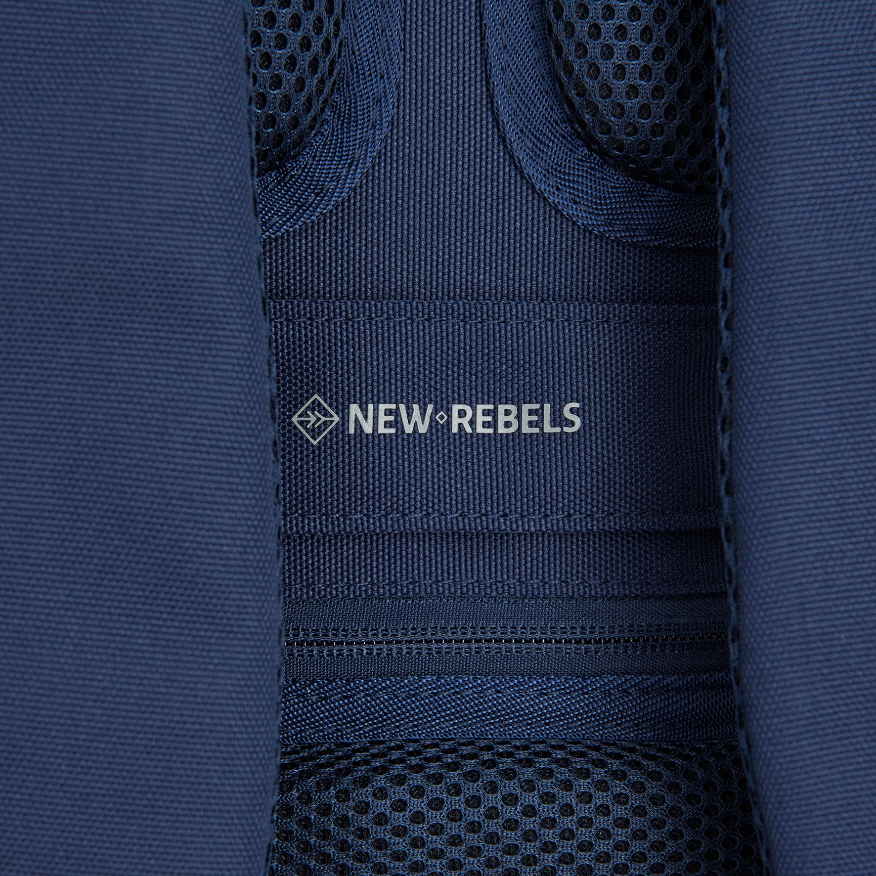 Valor Backpack 'New York' 21L navy