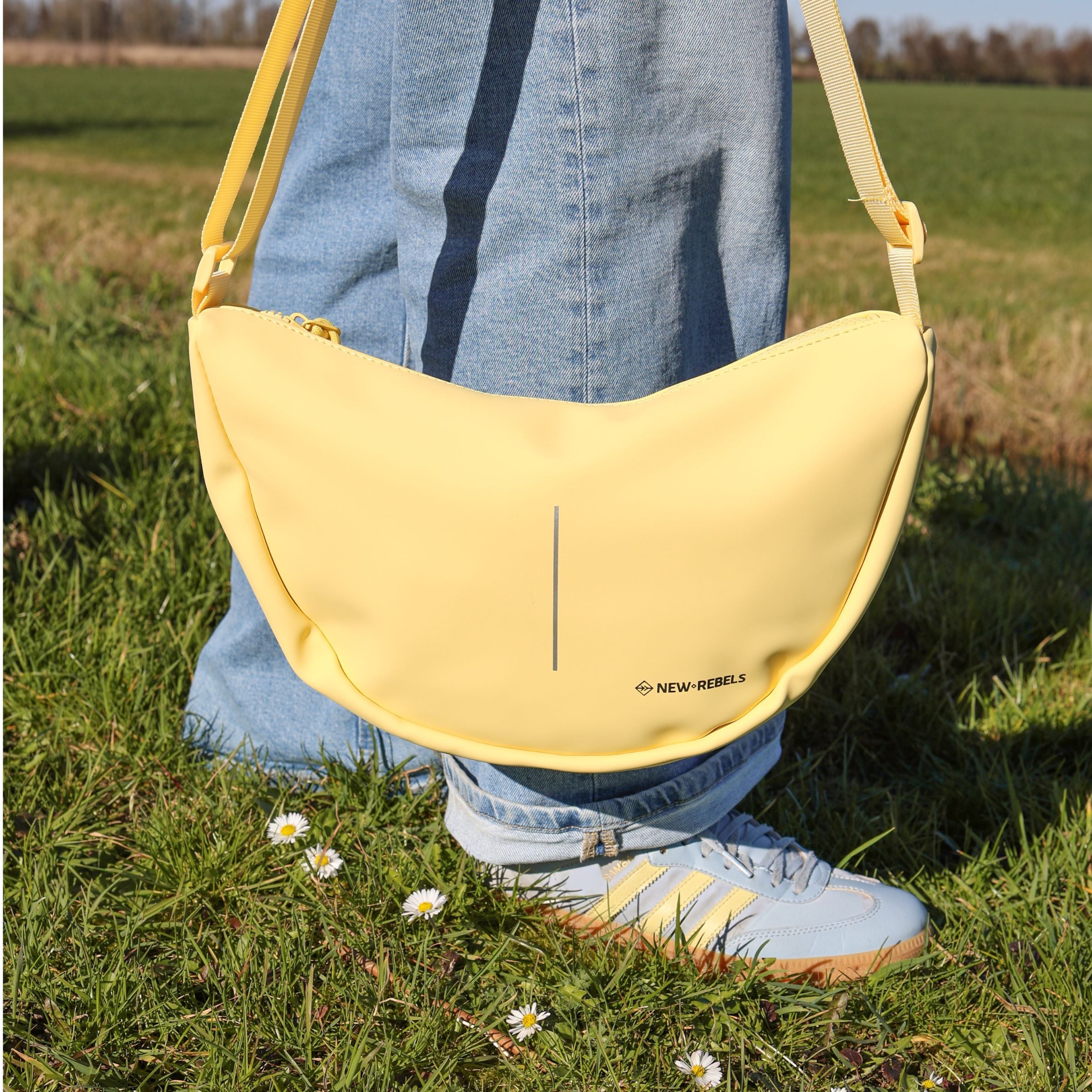 Branson - Half Moonbag butter yellow