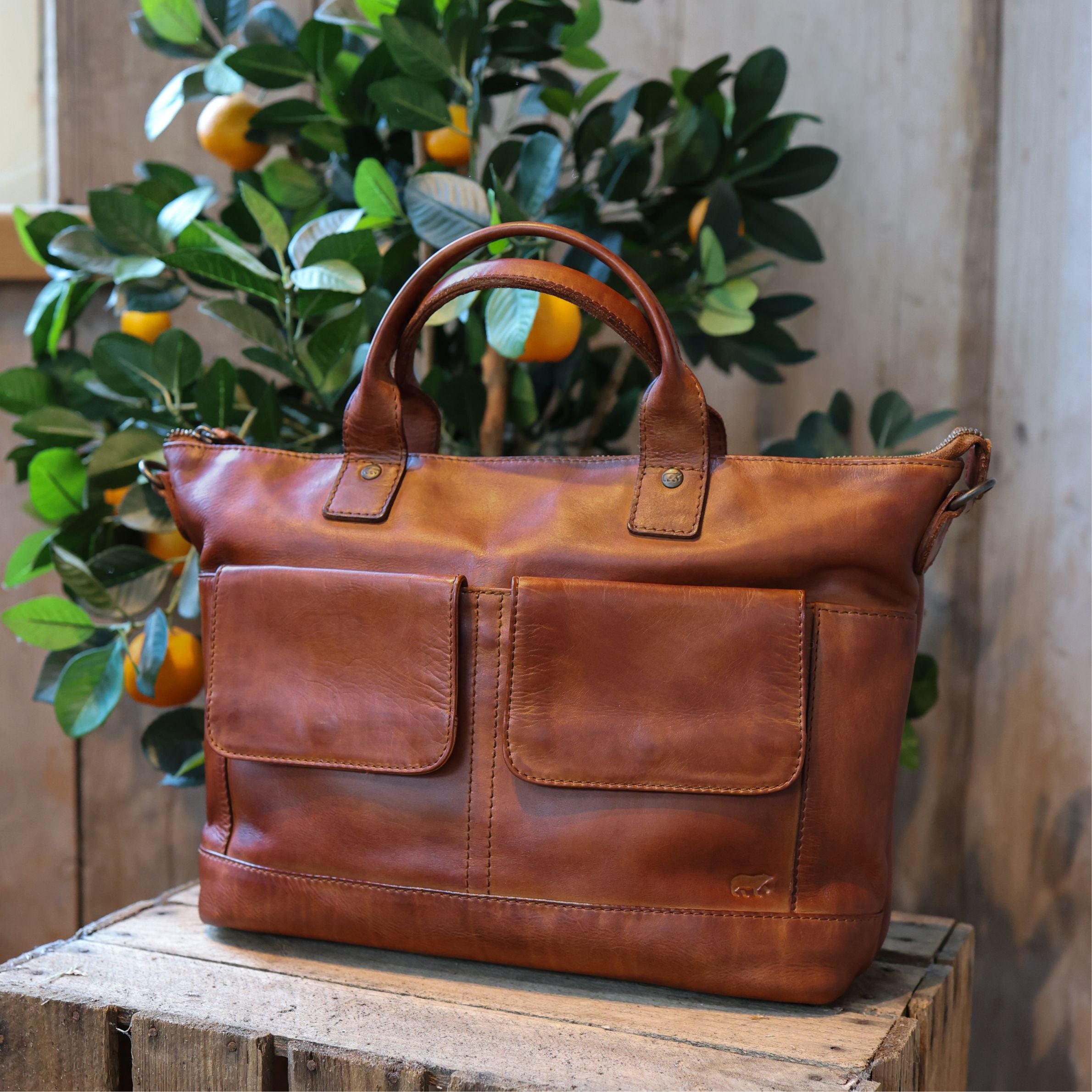 Hand/shoulder bag 'Elin' cognac