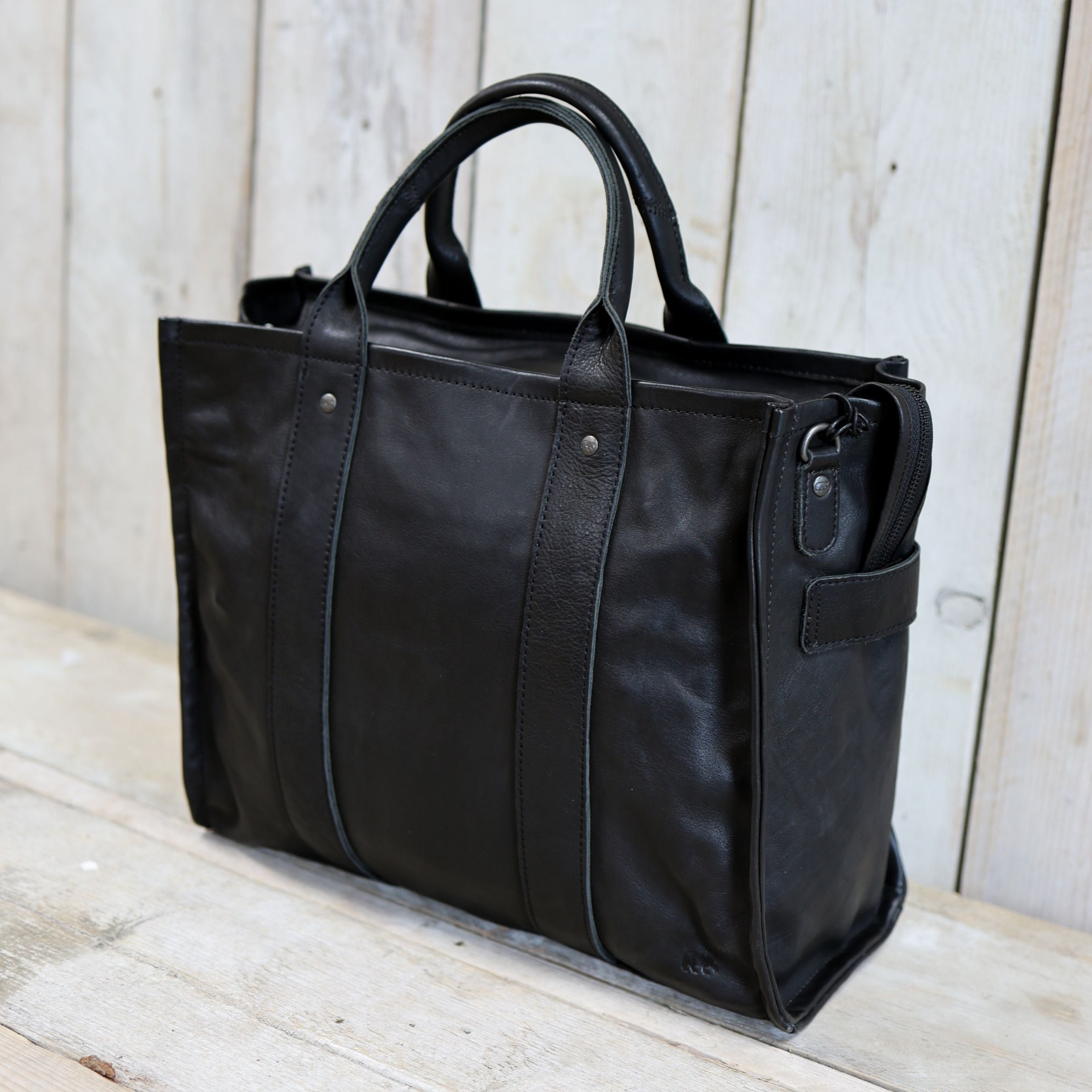 Laptoptas/tote bag 15.6” 'Pepe' XL zwart