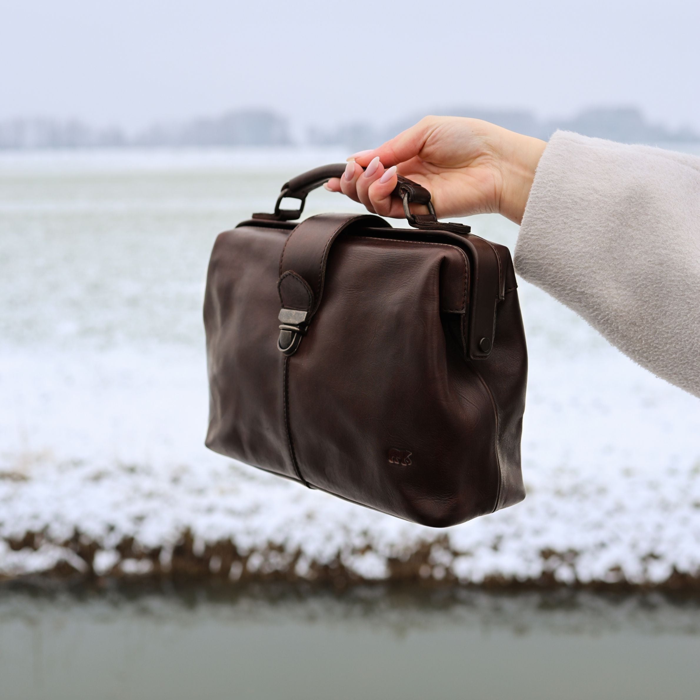 Dokterstasje 'Julia' L donkerbruin