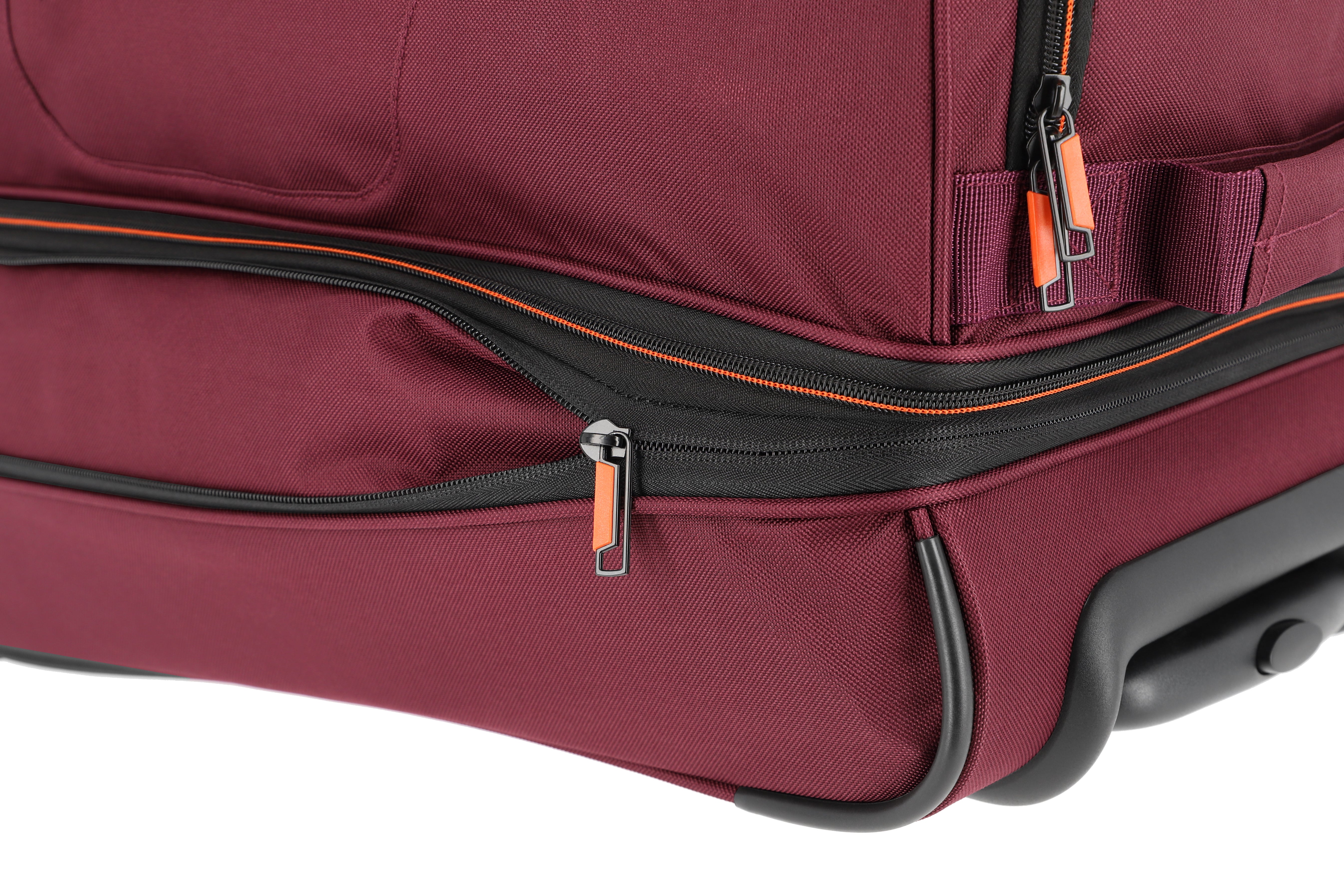 Basics Wheeled Duffle S Exp. bordeaux