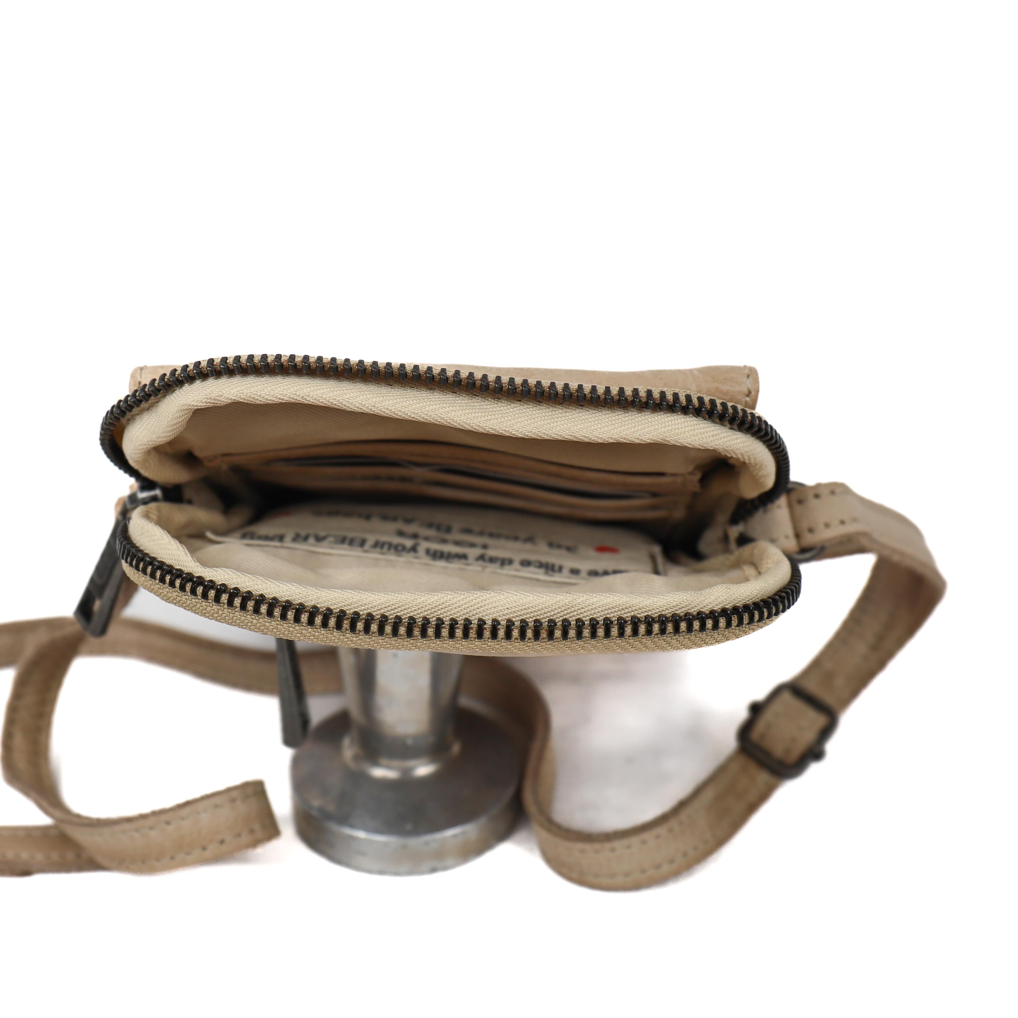 Phone bag 'Igor' feather