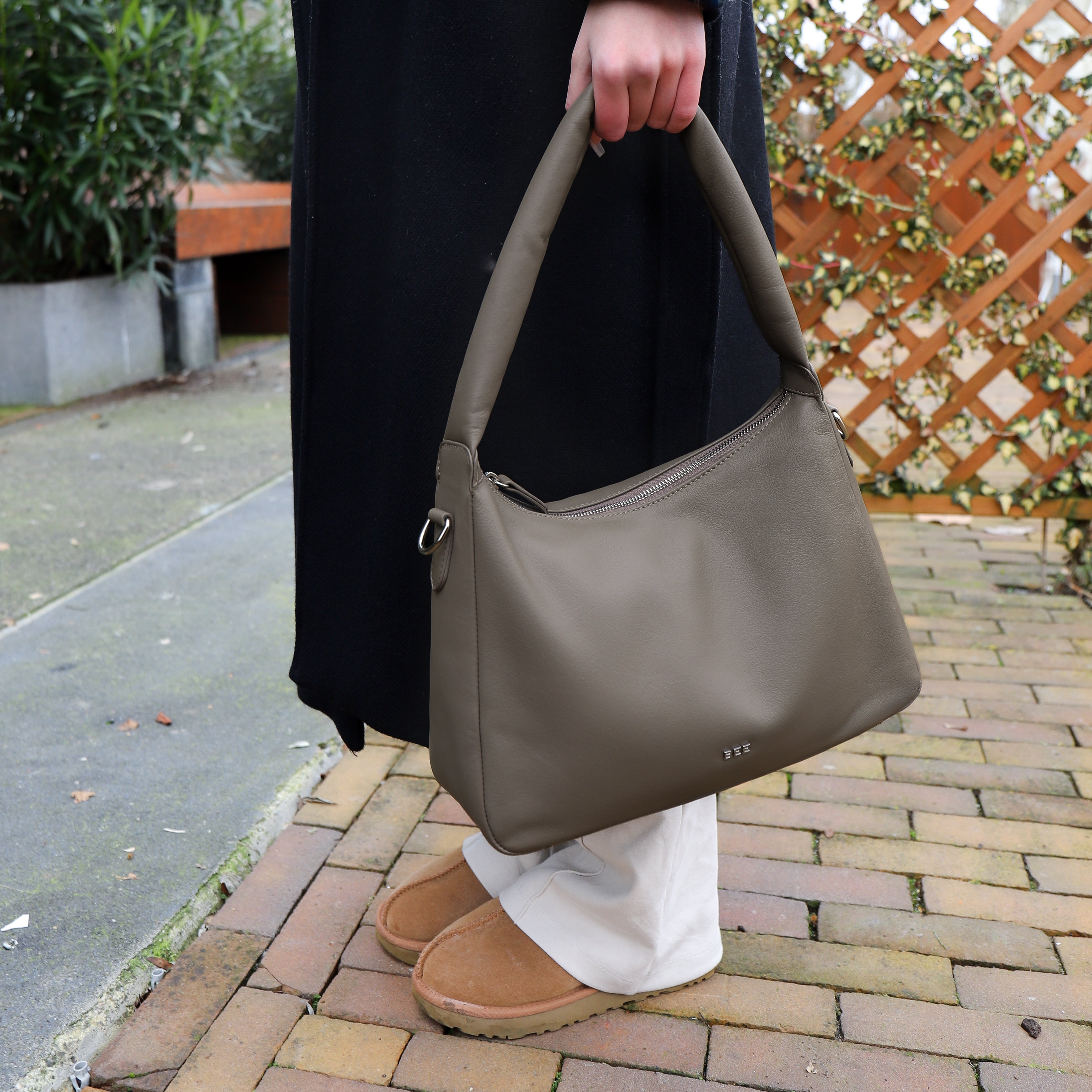 Hand/shoulder bag 'Abby' Sandshell