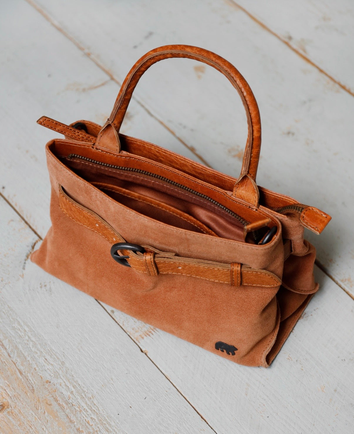 Suede handbag/shoulder bag with buckle 'Aagje' cognac