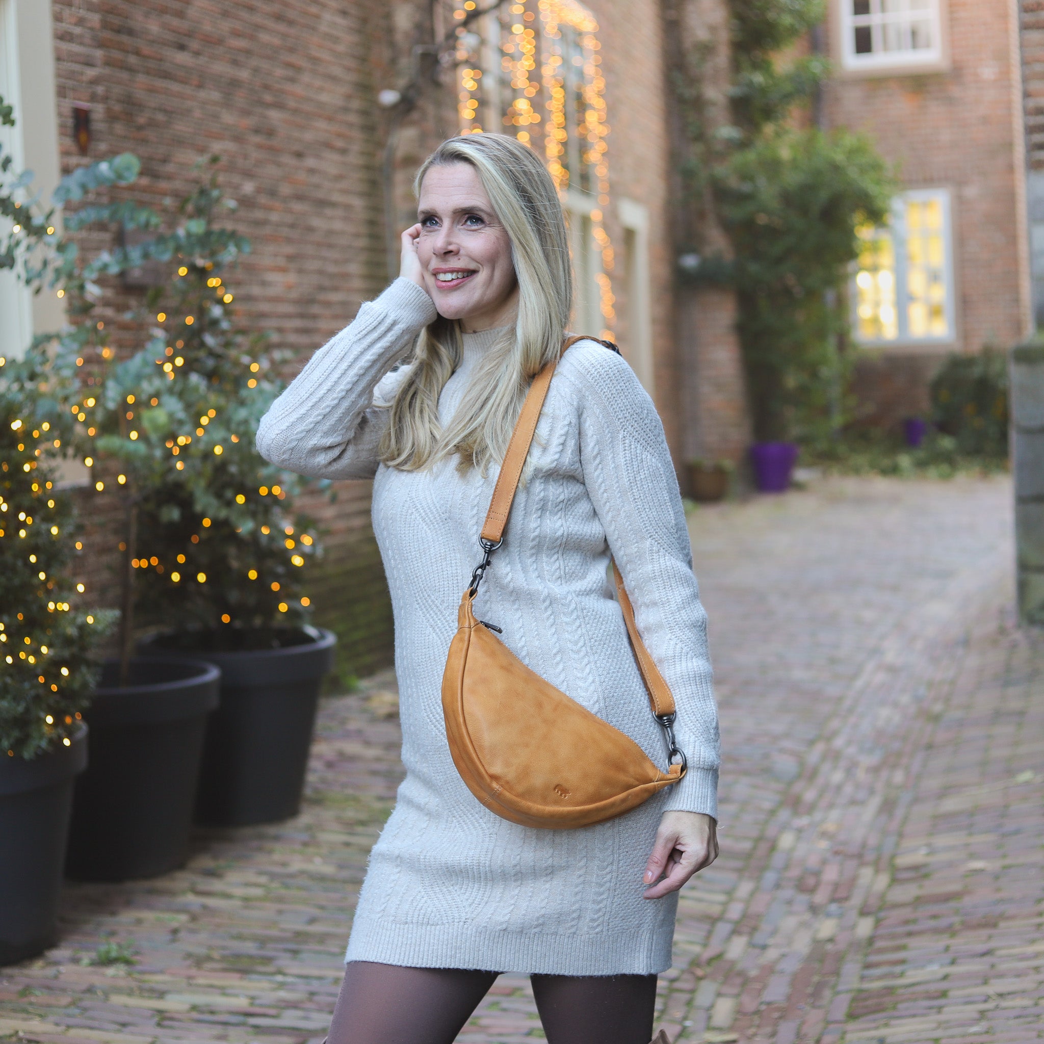 Crossbody bag 'Toon' yellow