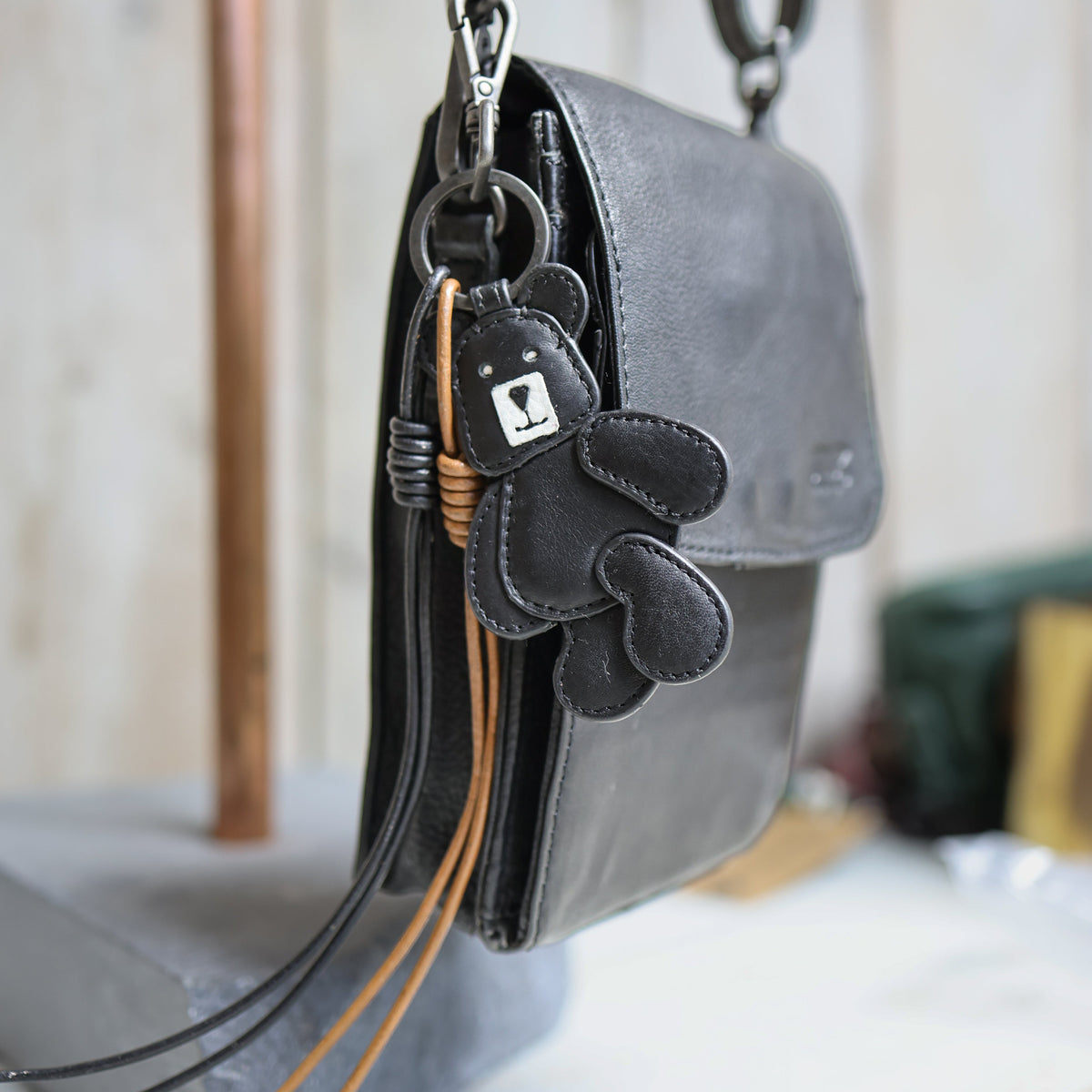 Bag charm/sleutelhanger 'Beertje' zwart
