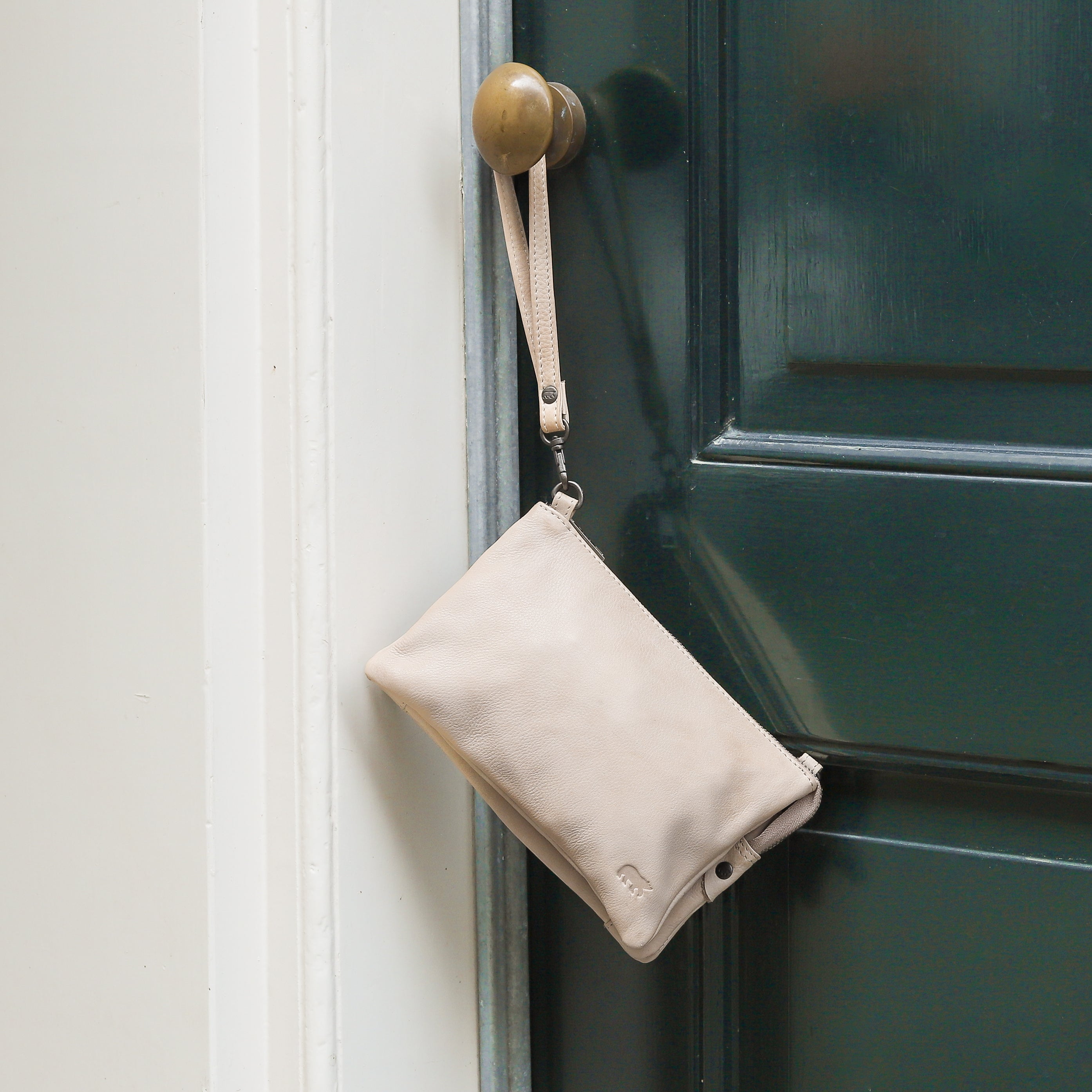 Wallet bag 'Uma' feather