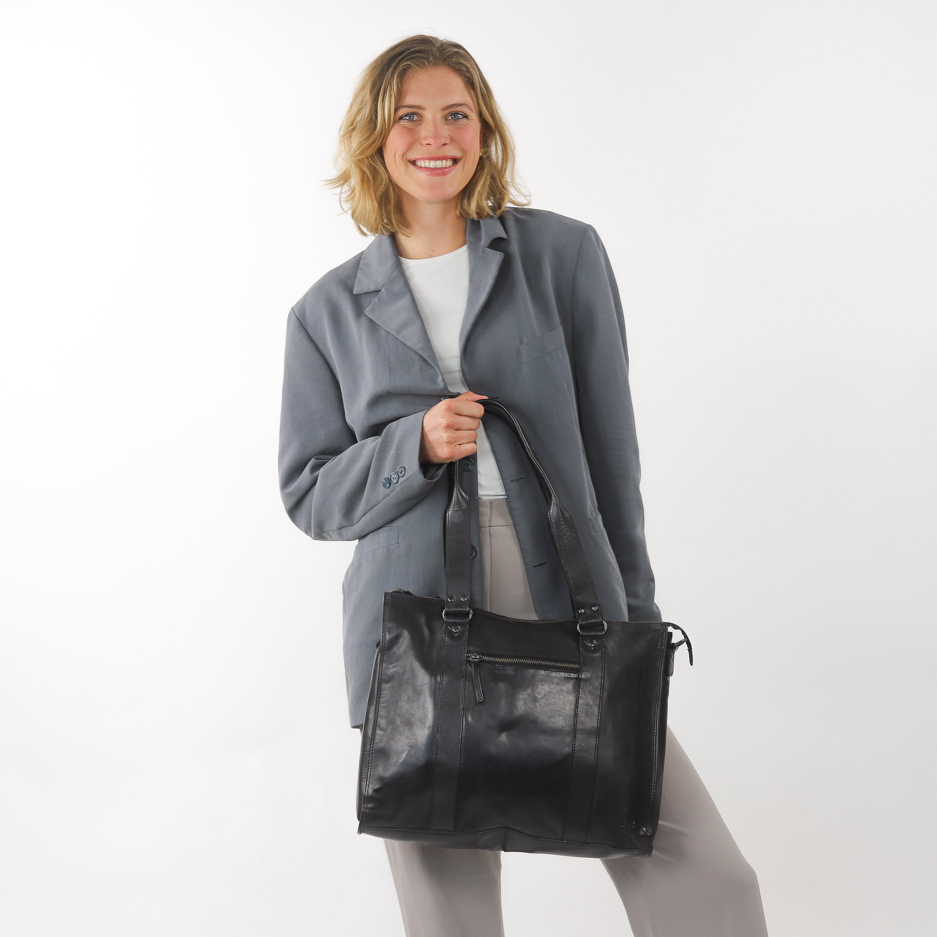Hand/shoulder bag 'Mea' dark brown