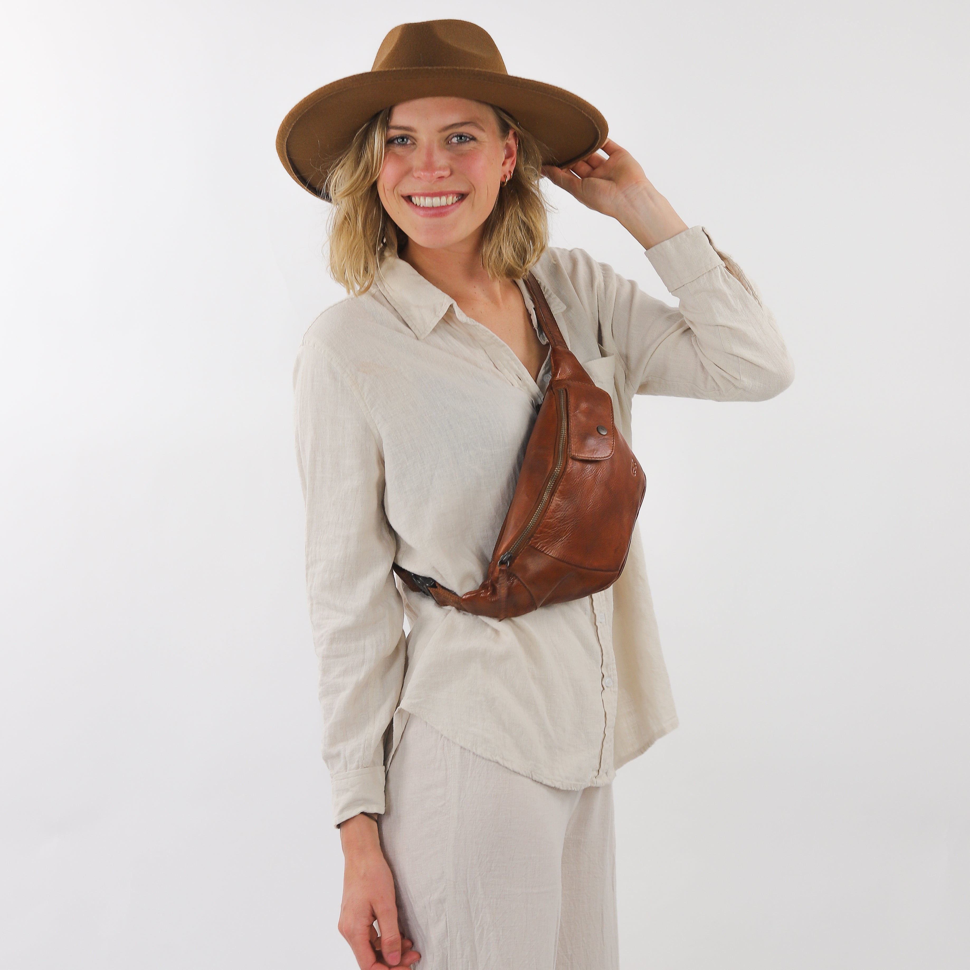 Waist bag 'Matt' cognac