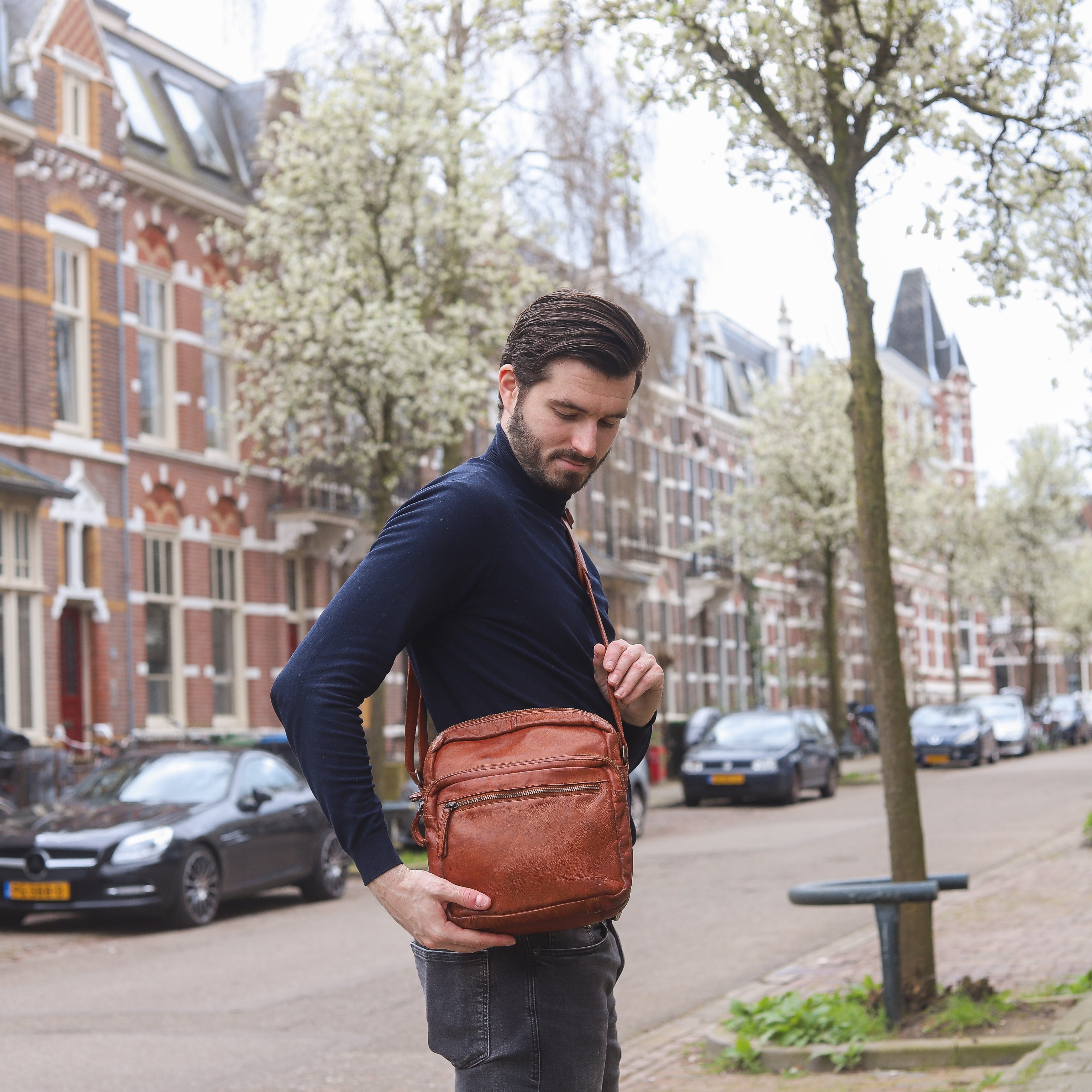 Shoulder bag 'Edwin' - CL 36641 Cognac