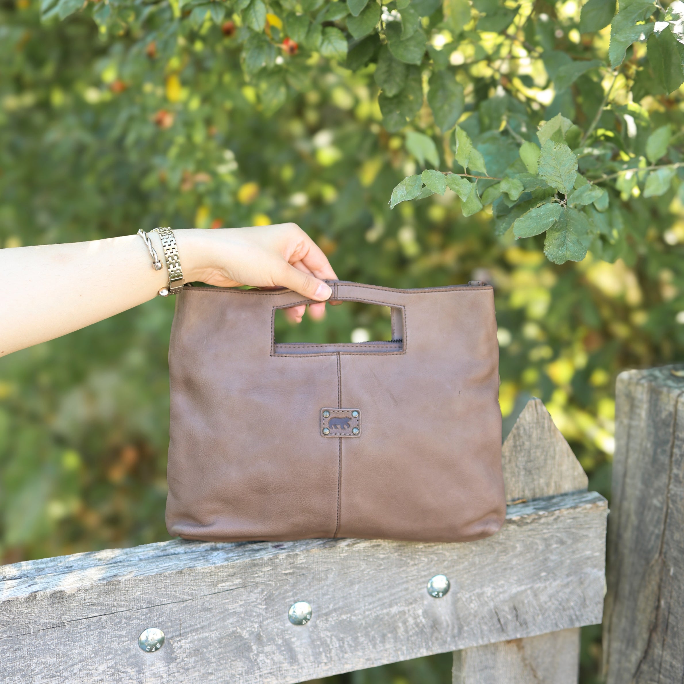Clutch/schoudertasje 'Feline' taupe