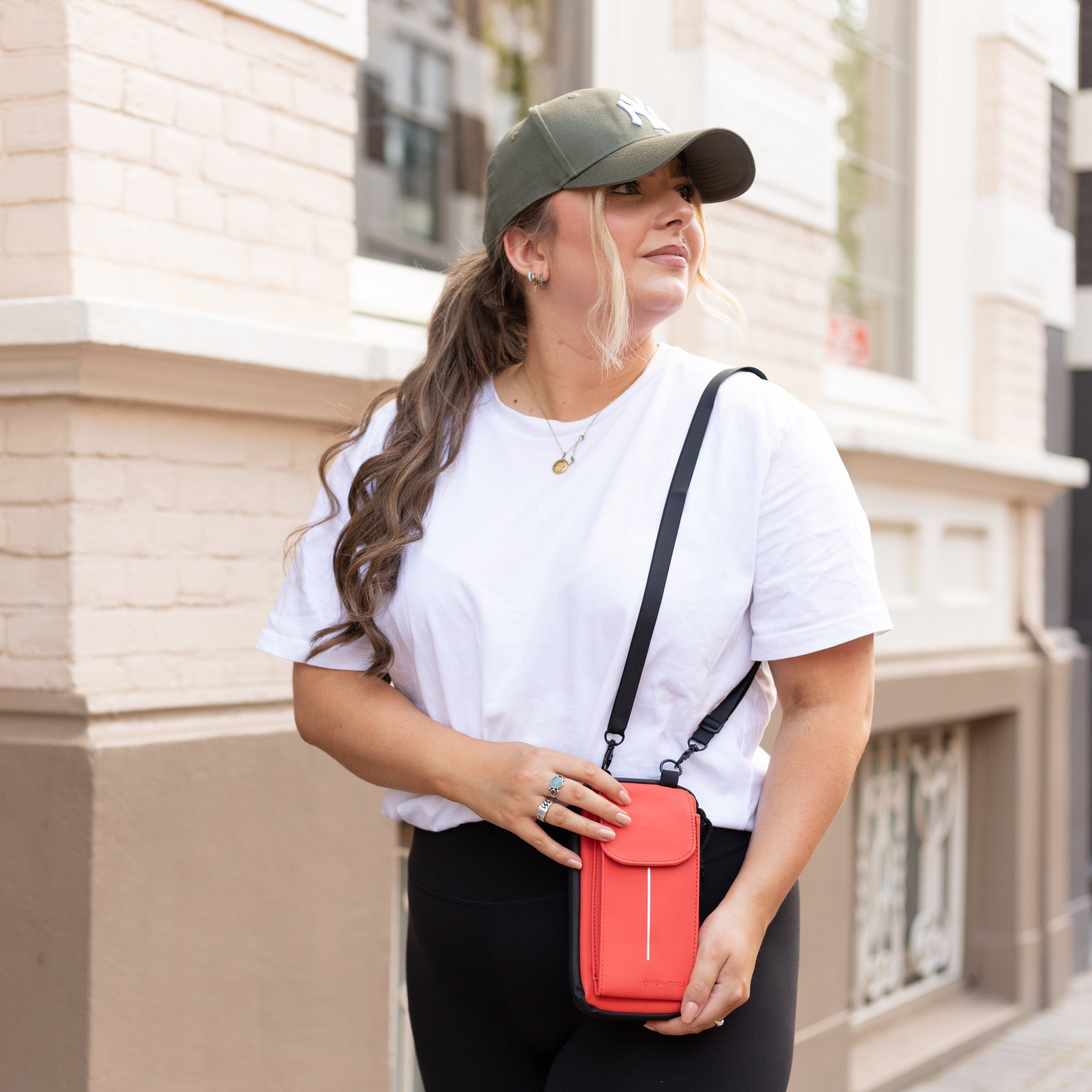 Waterafstotend telefoontasje 'Mart' geel
