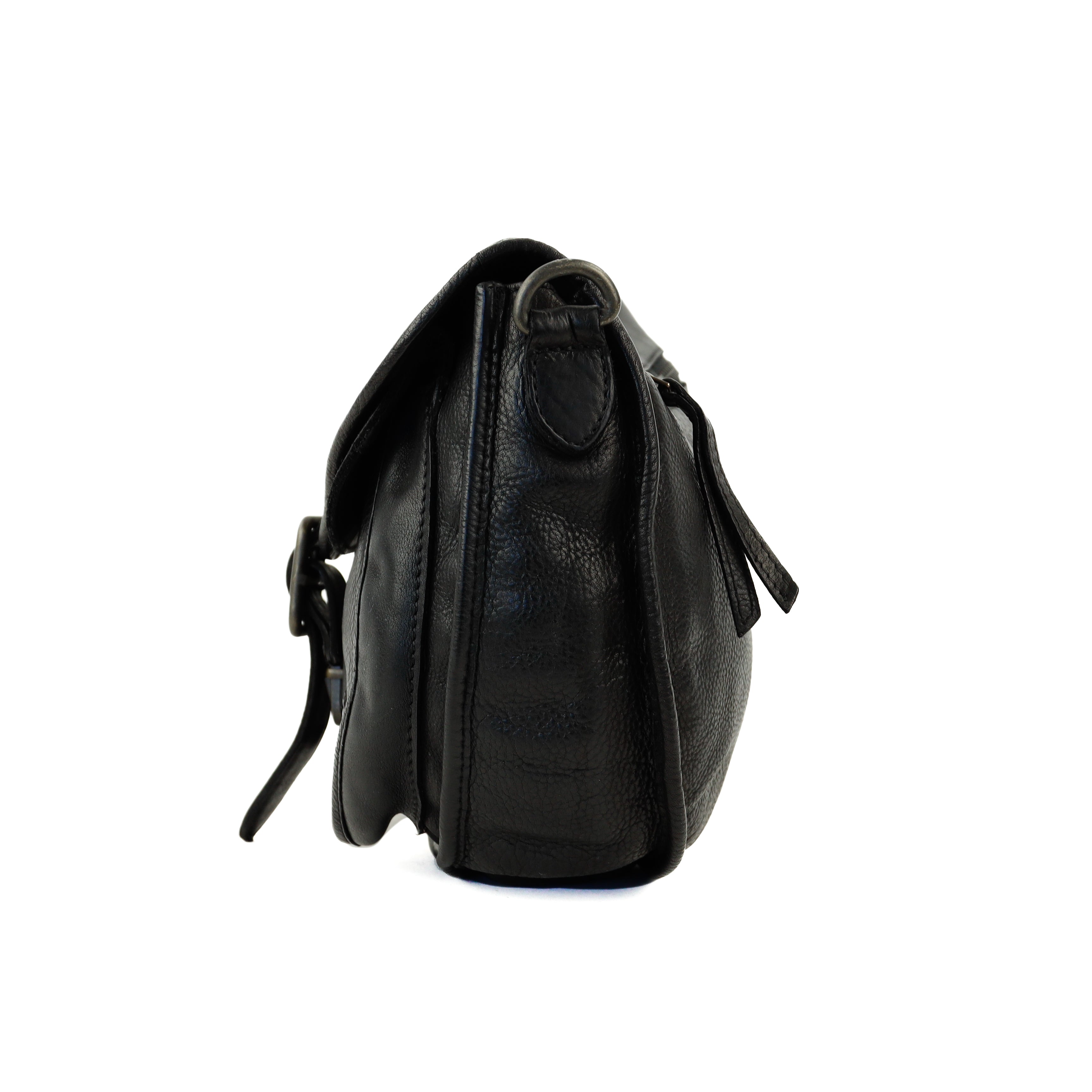 Shoulder bag with flap 'Roxanne' black