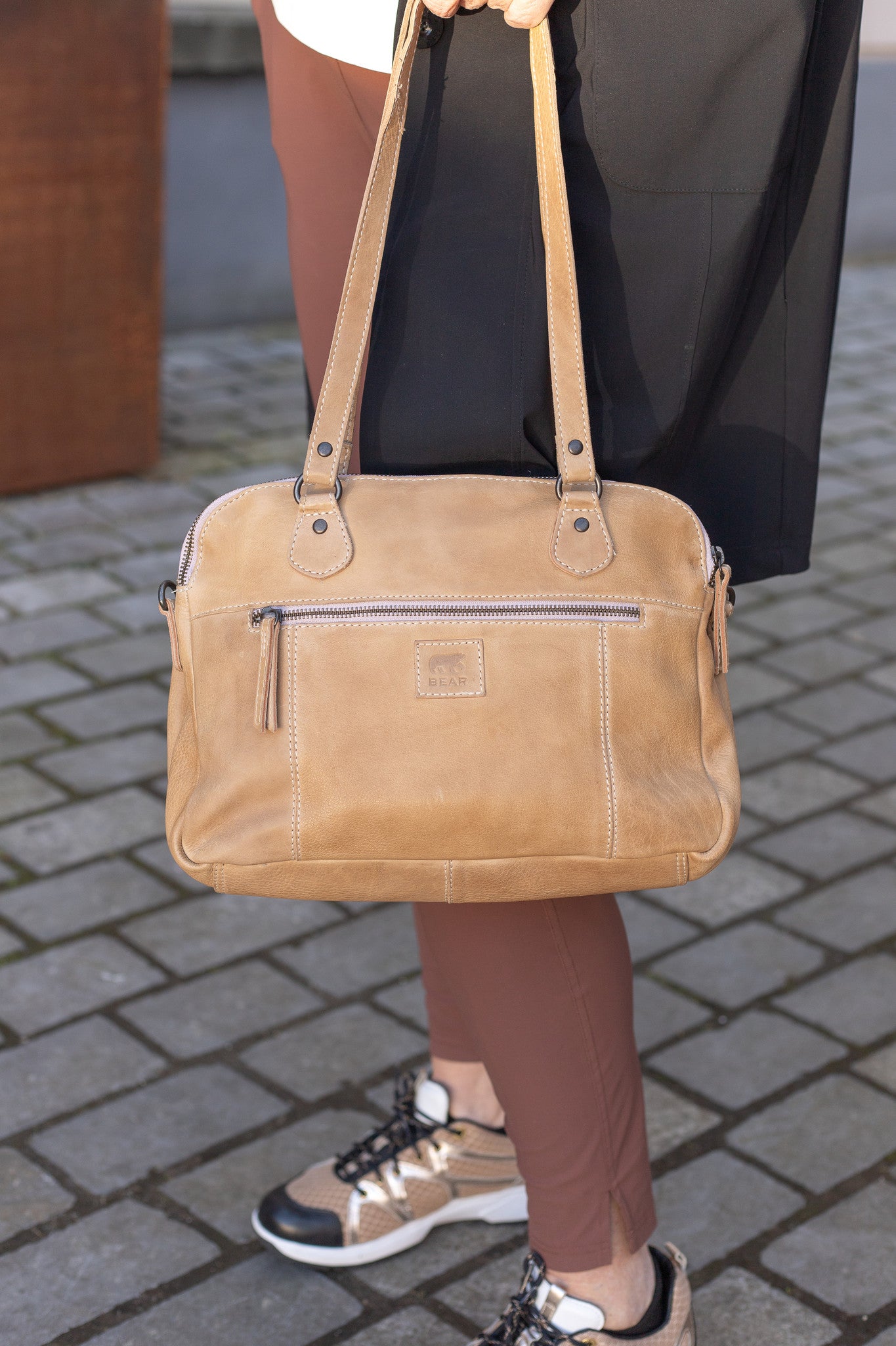 Hand/shoulder bag 'Lieke' beige