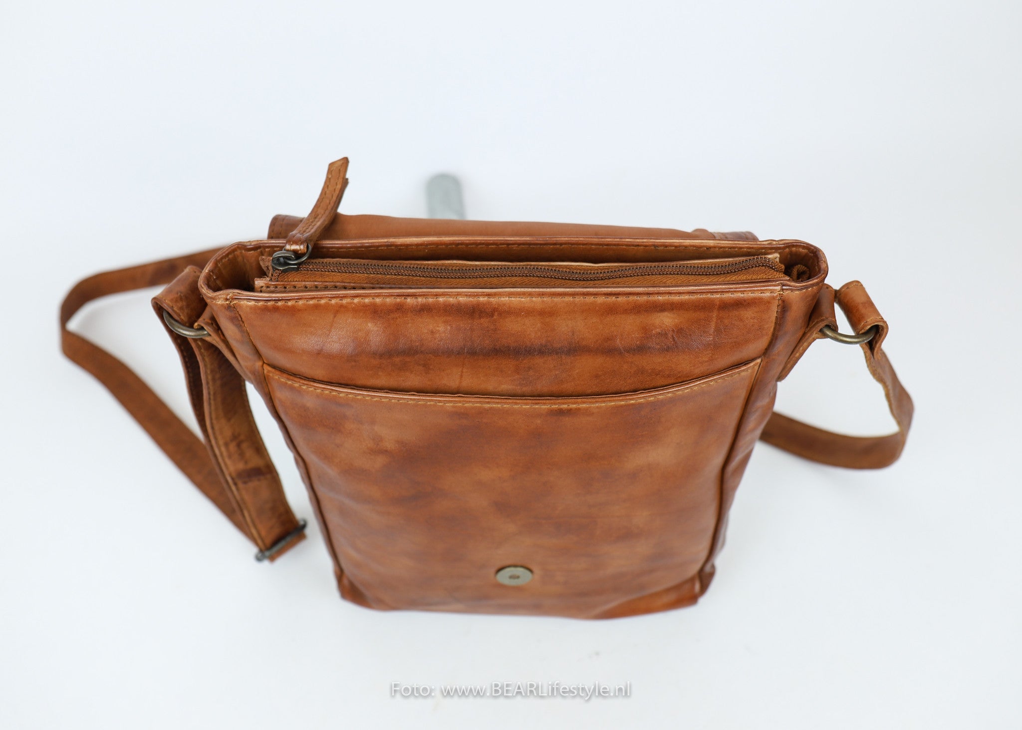 Shoulder bag 'Dirk' cognac - CL 40025