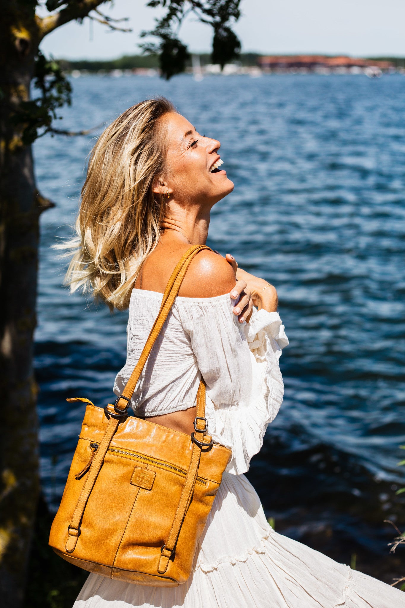 Rugzak/schoudertas 'Sandy' okergeel