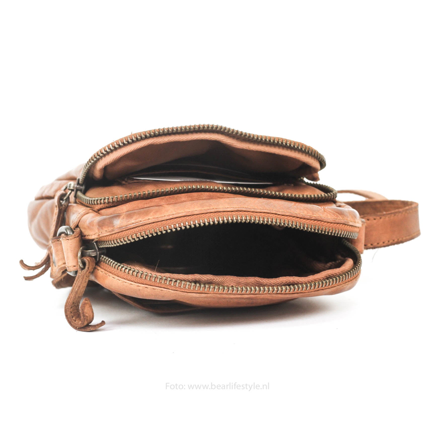 Shoulder bag 'Karin' cognac - CL 5243