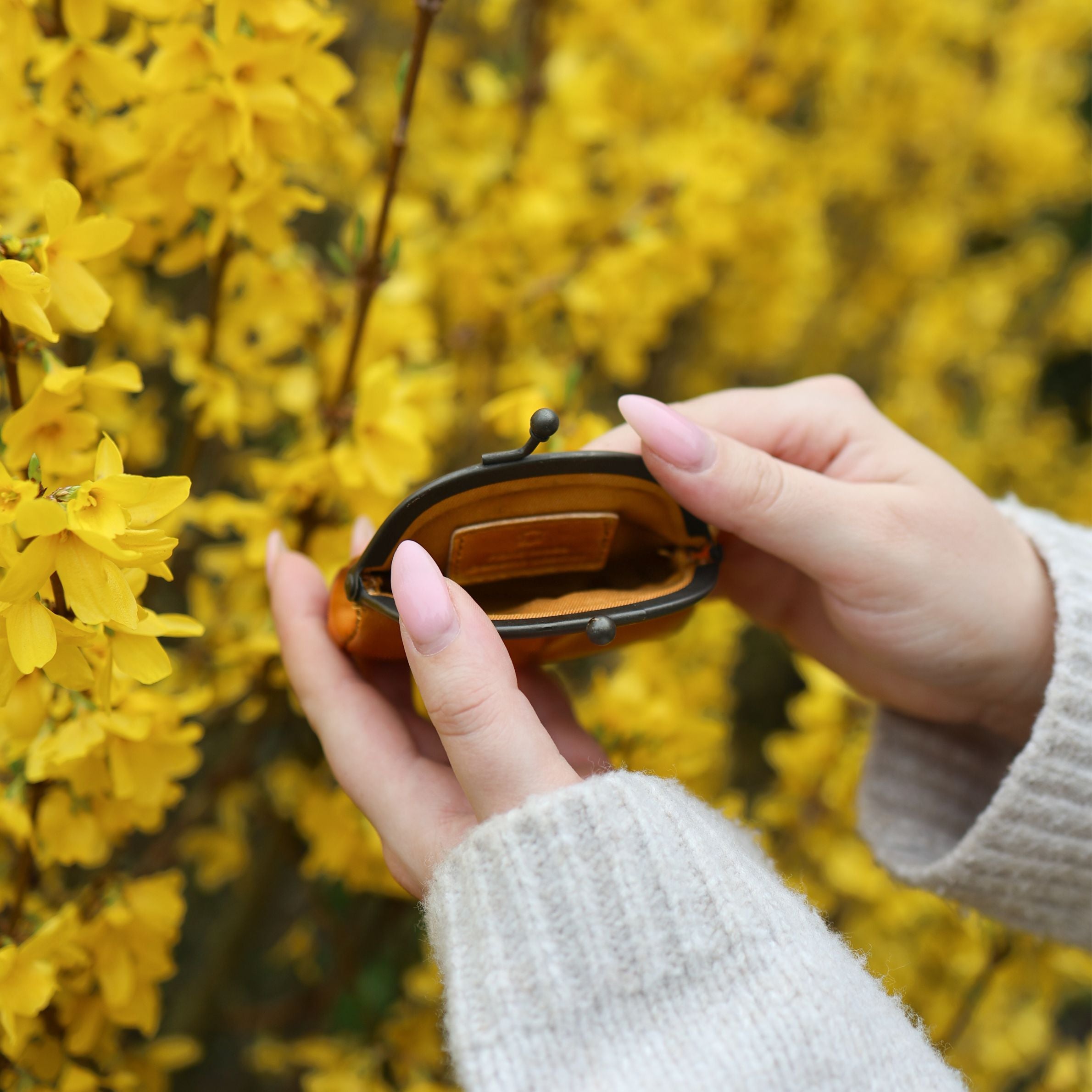 Beugelportemonneetje 'Lily' geel