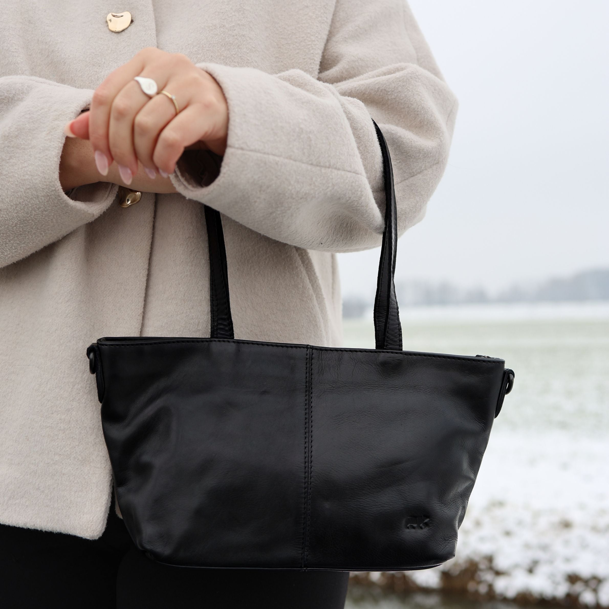 Klein hand-/schoudertasje 'Lola' zwart