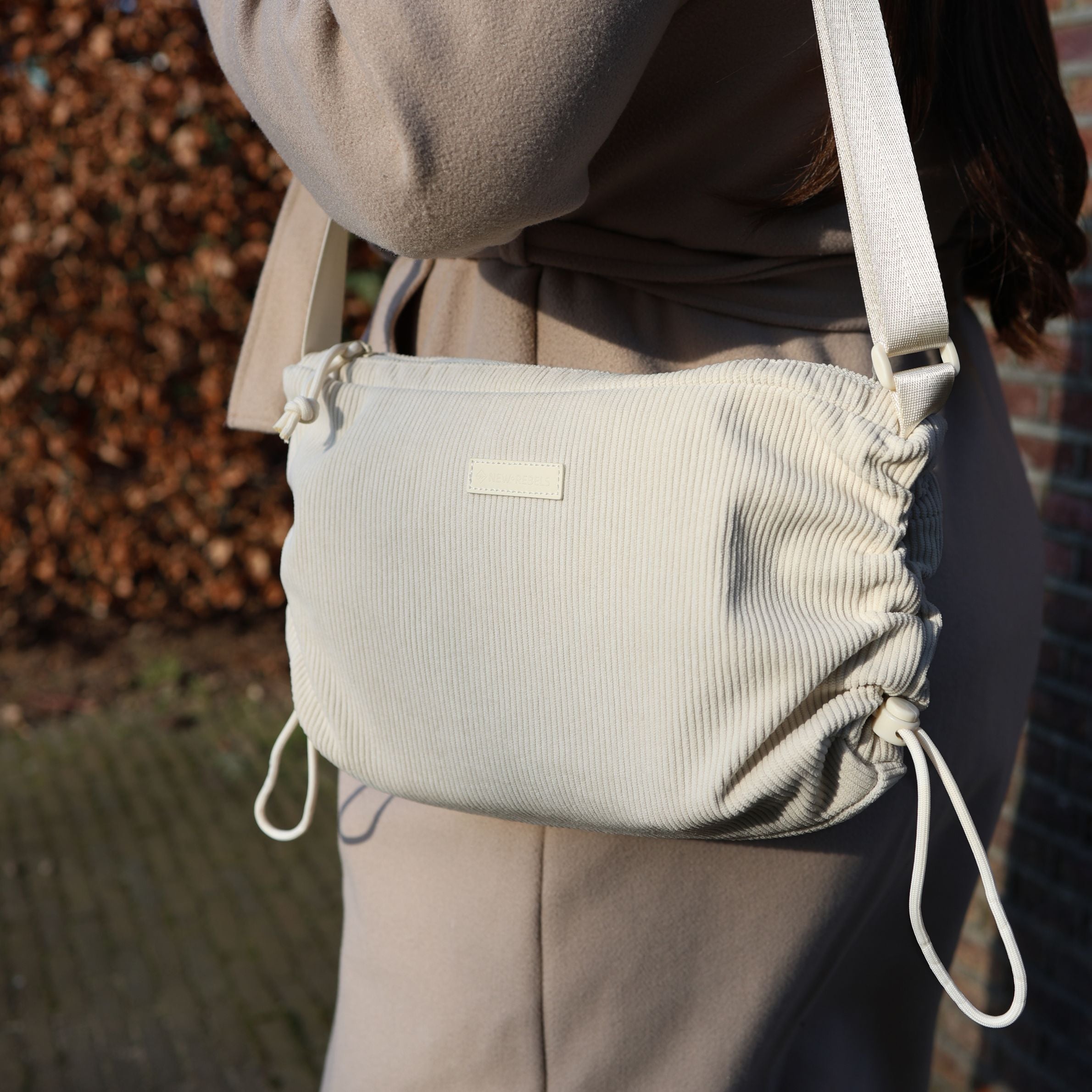 Ribbi - Schoudertasje 'Rose' coffee brown