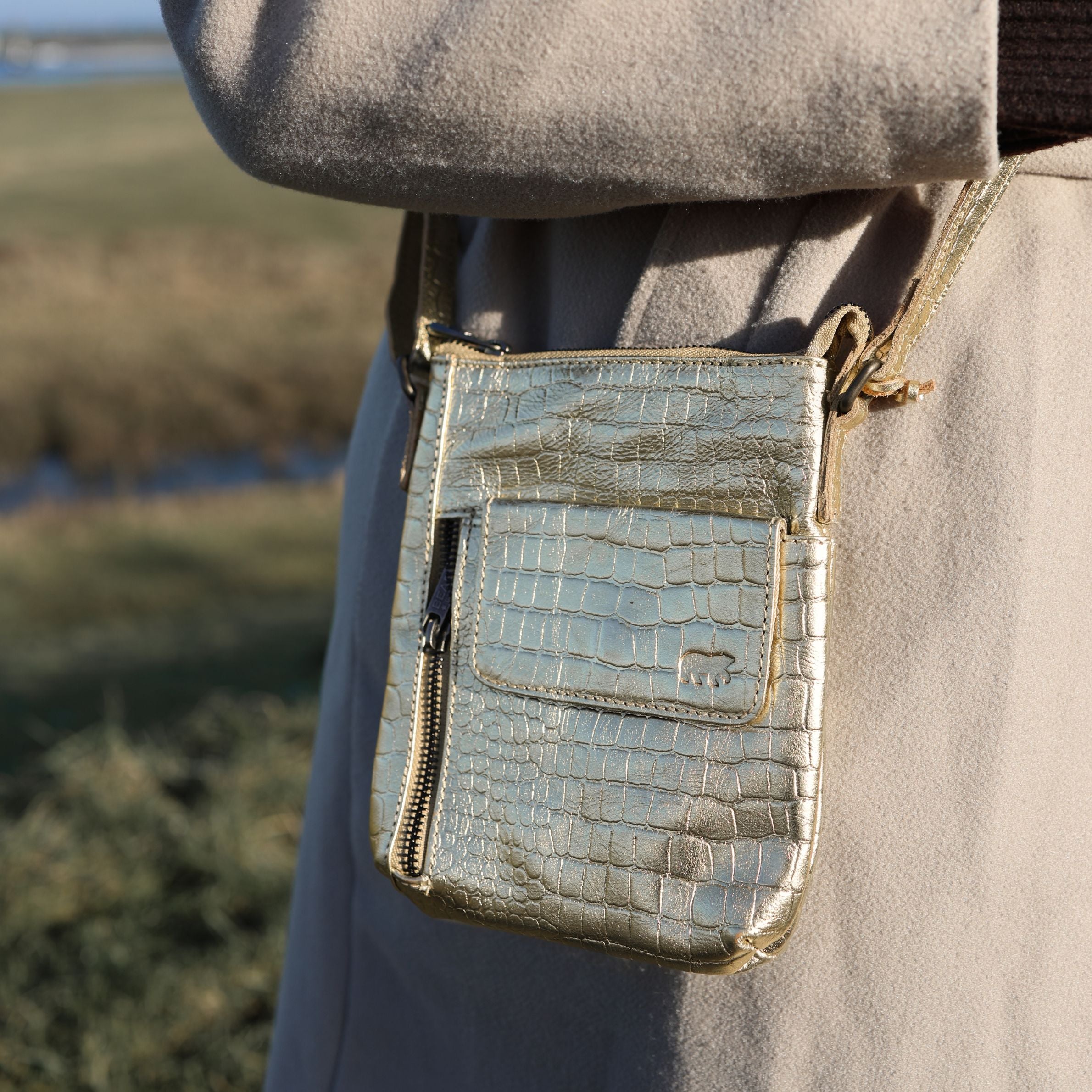 Shoulder bag 'Davide' croco champagne