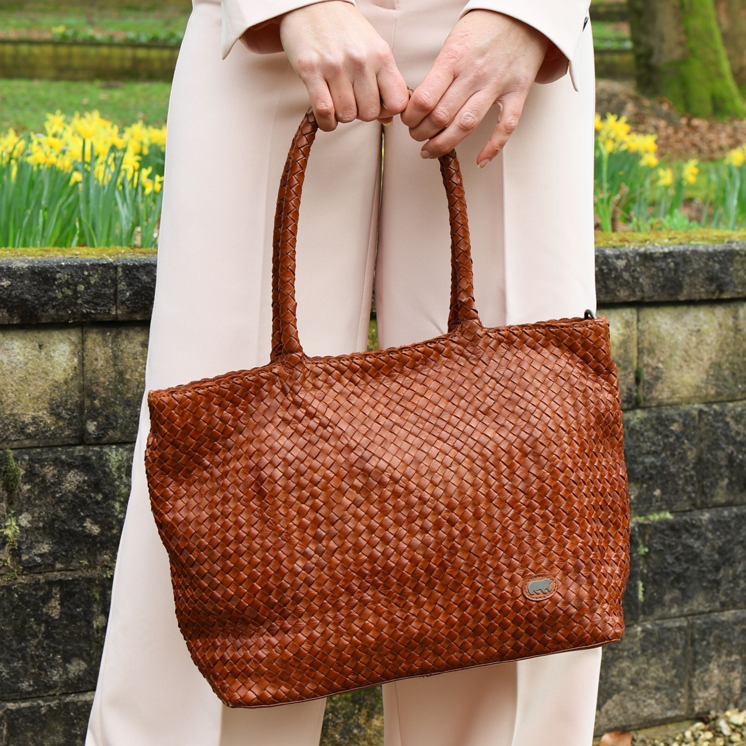 Gevlochten shopper/schoudertas 'Suus' cognac