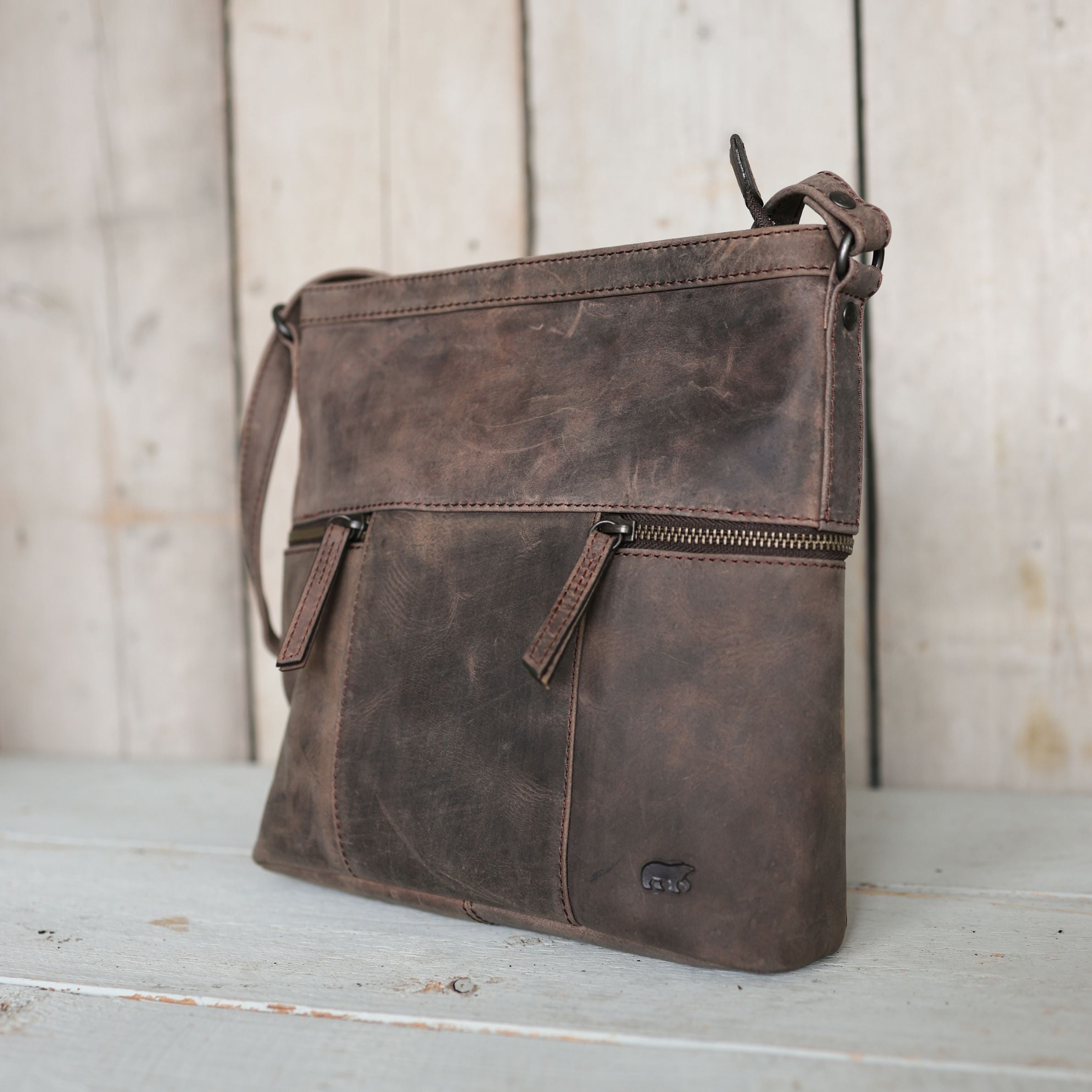 Shoulder bag 'Chessi' brown