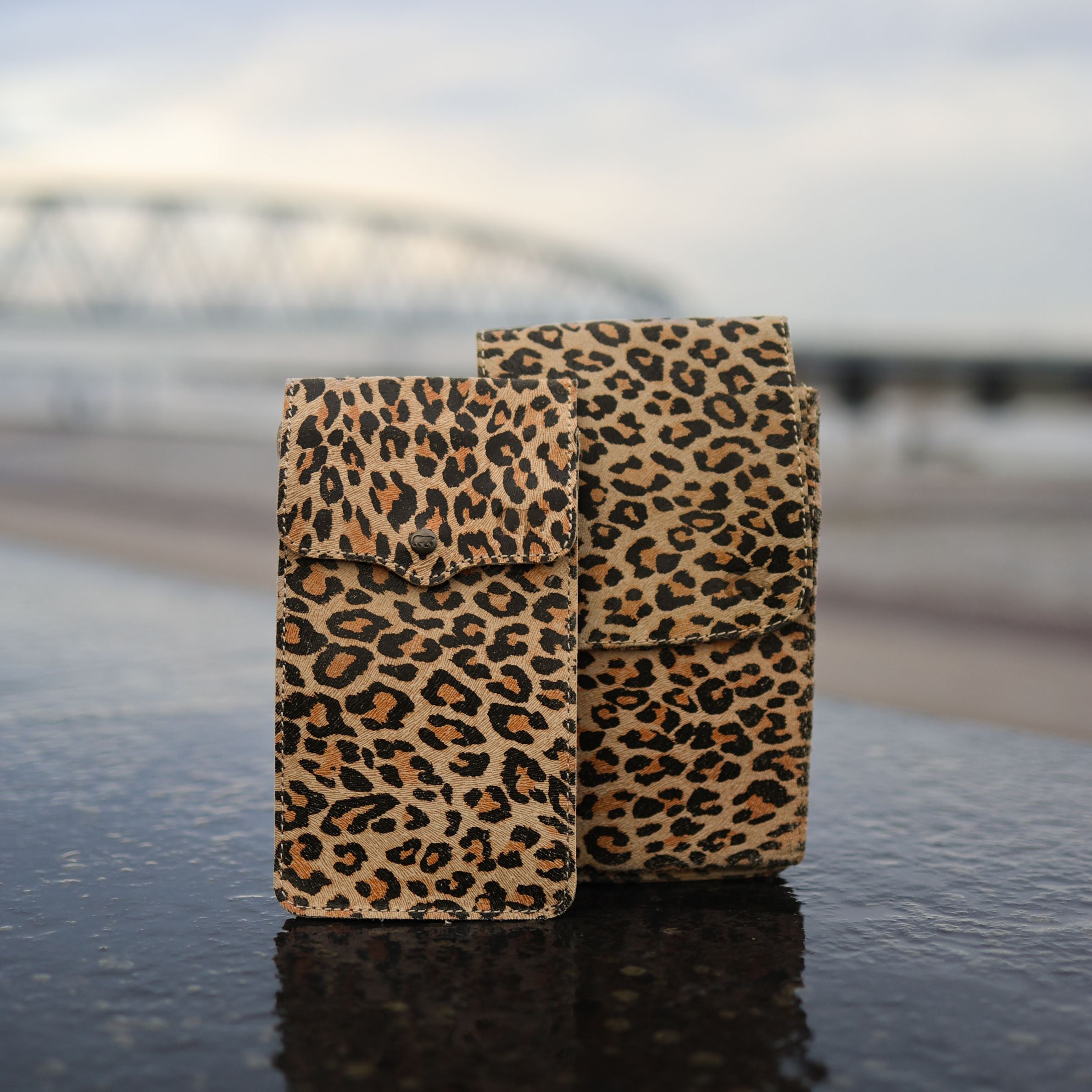 Telefoontasje 'Yori' small panther