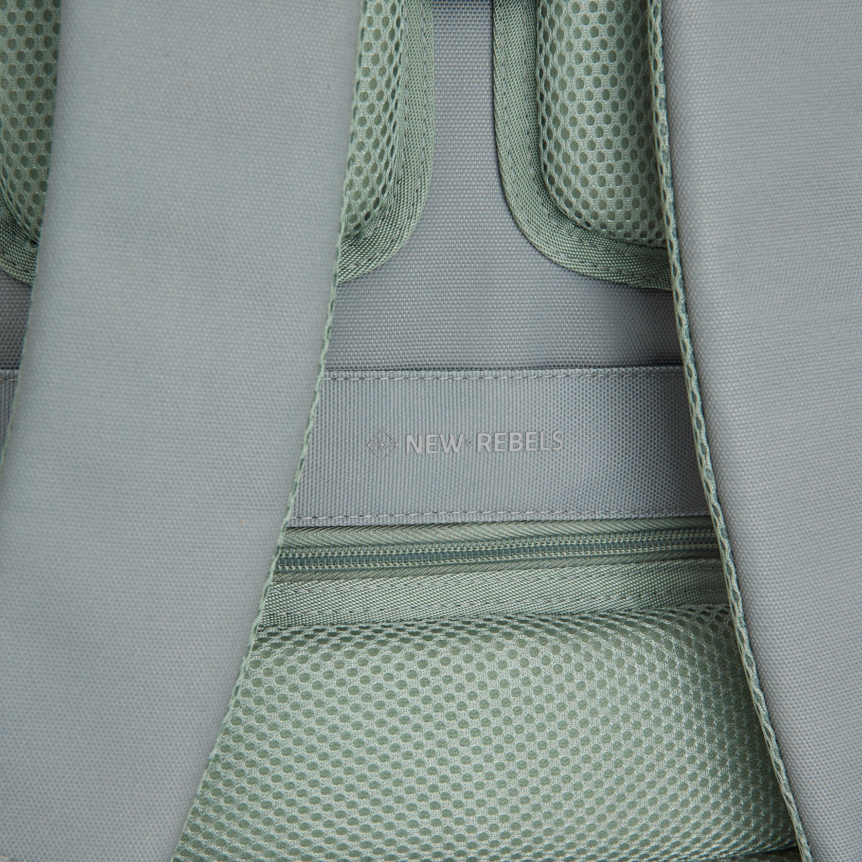 Valor Backpack 'Cranston' 19L salie green