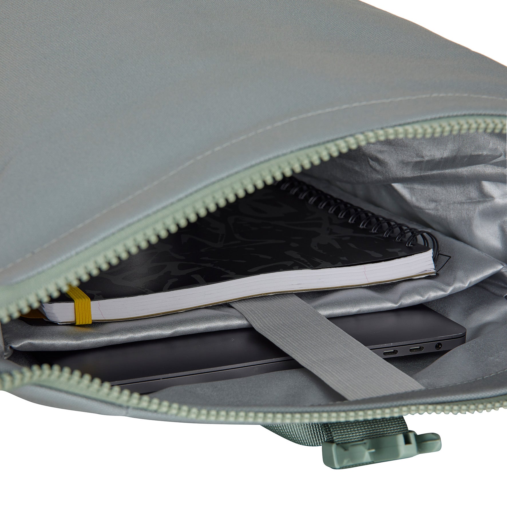 Valor Backpack 'New York' 21L salie green