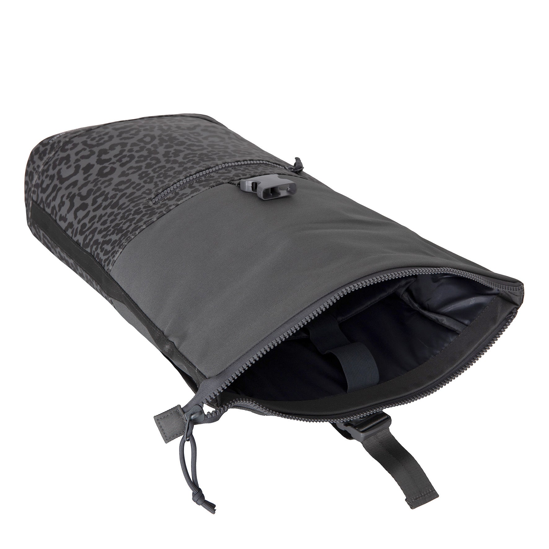 Urban Leopard - Water repellent rolltop backpack 'New York' 21L grey