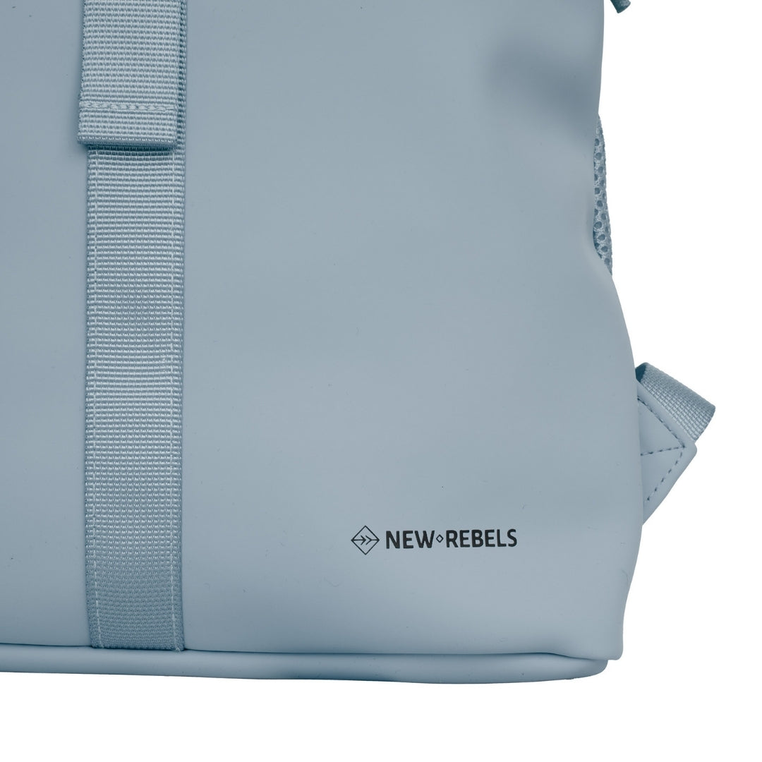 Branson - Mini waterafstotend rolltop rugzakje 'Los Angeles' 7L soft blue