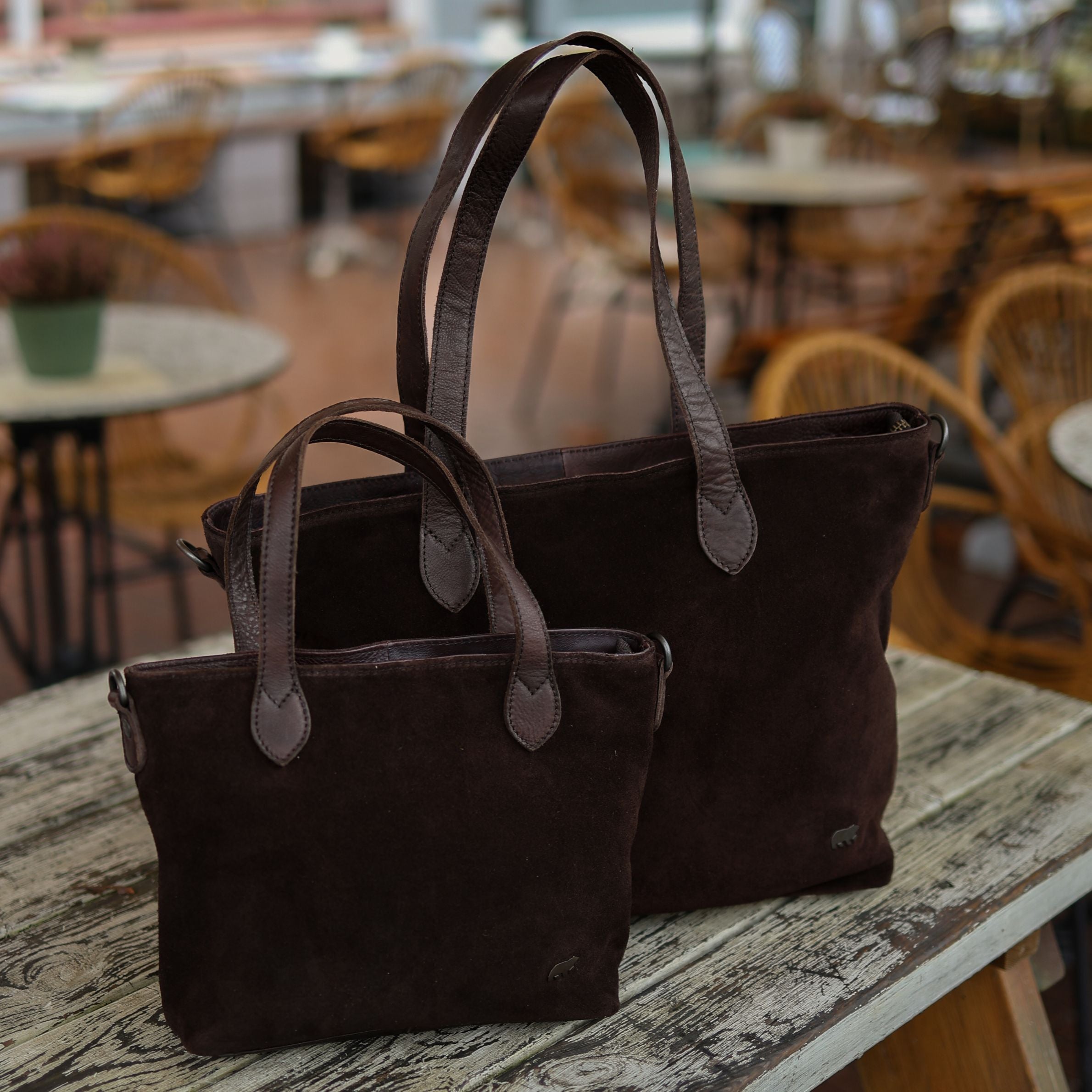 Suède hand-/schoudertasje 'Wietske' donkerbruin