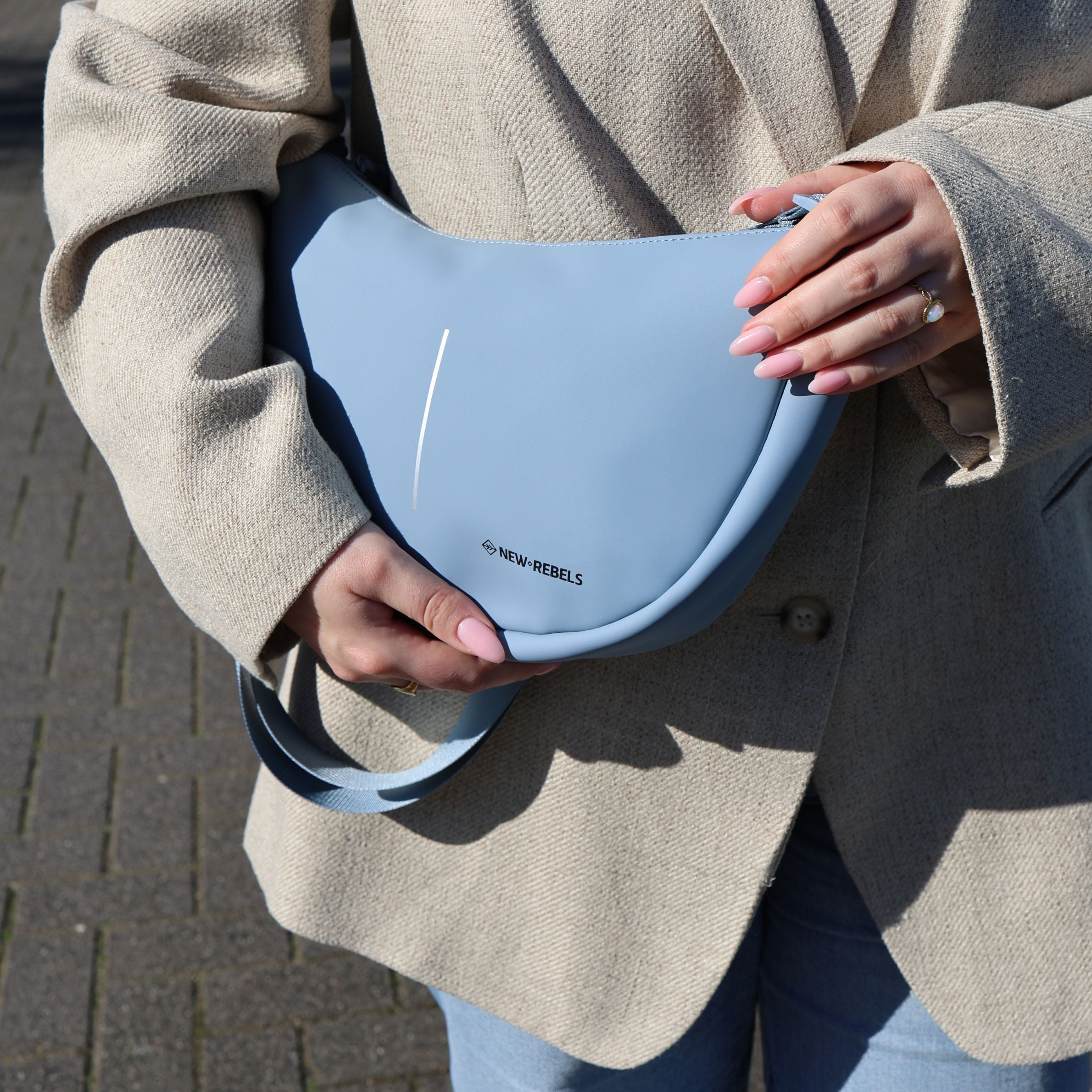 Branson - Half Moonbag soft blue