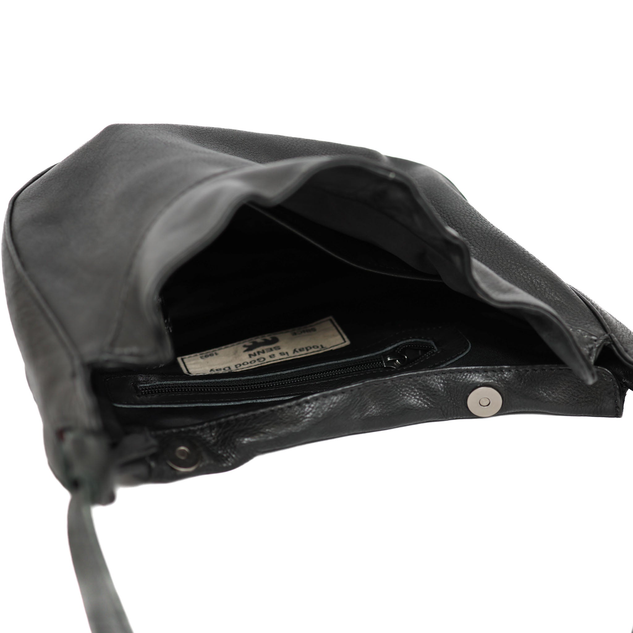 Medium size pouch bag 'Senn' black