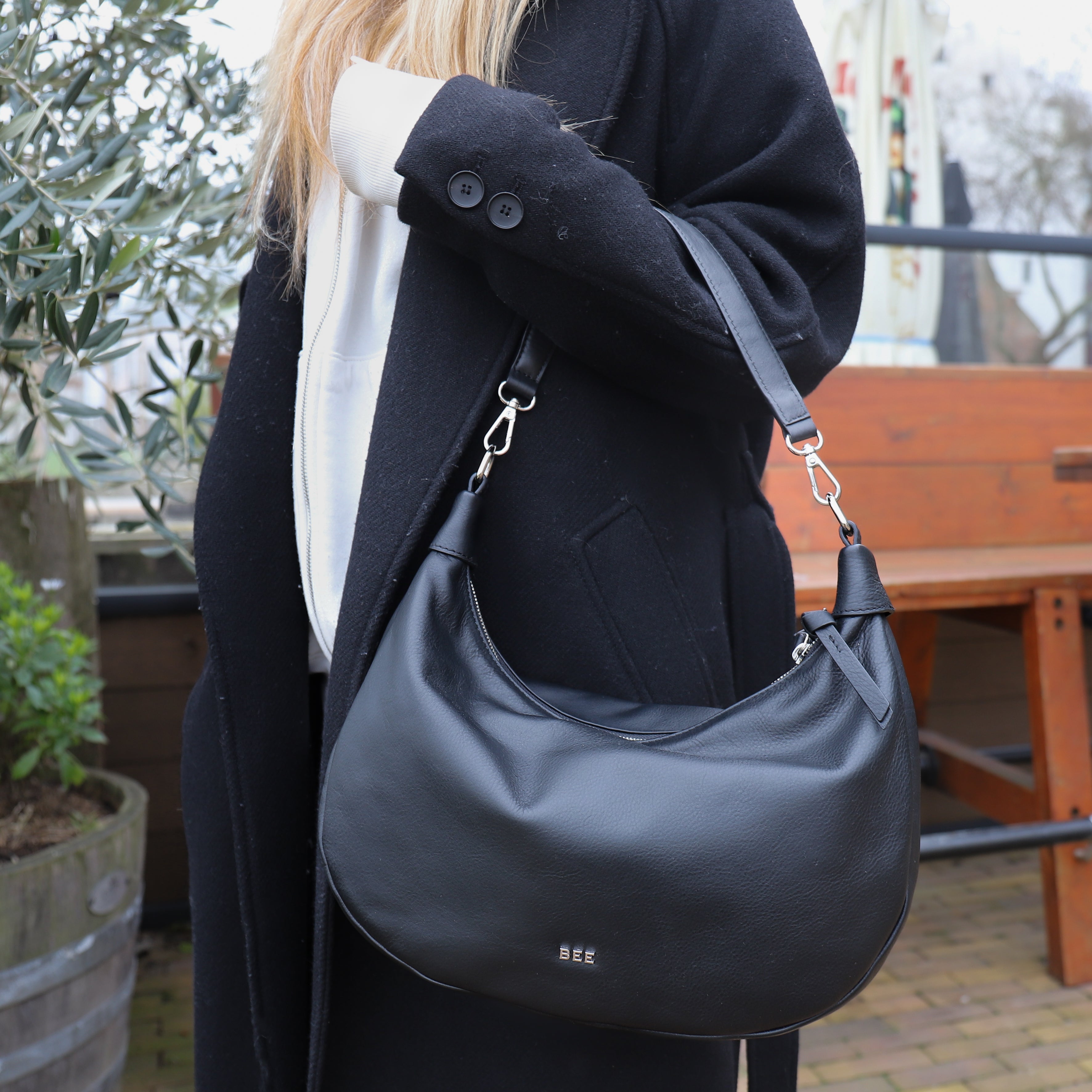 Hand/shoulder bag 'Lonny' Black