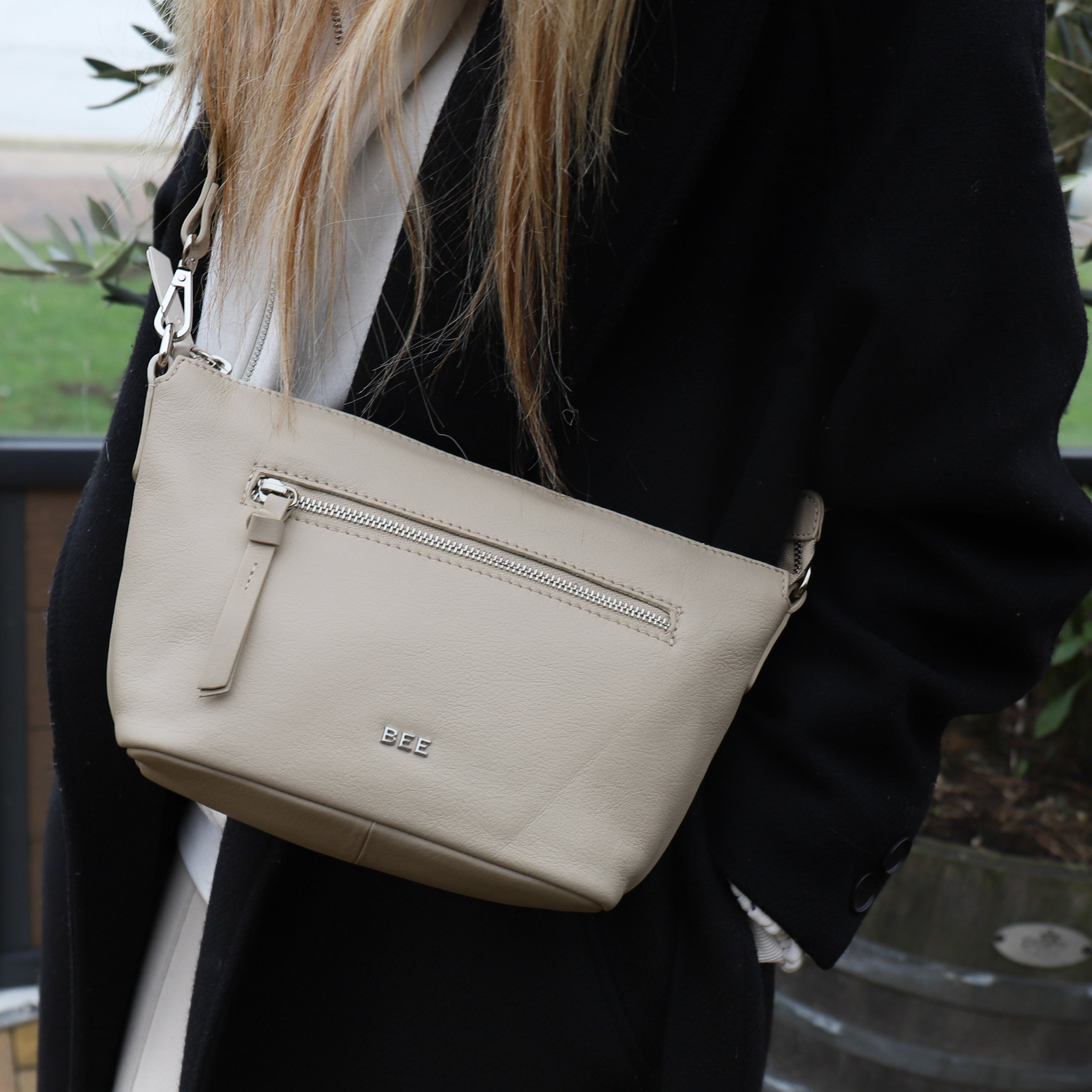 Shoulder bag 'Lucy' Sandshell